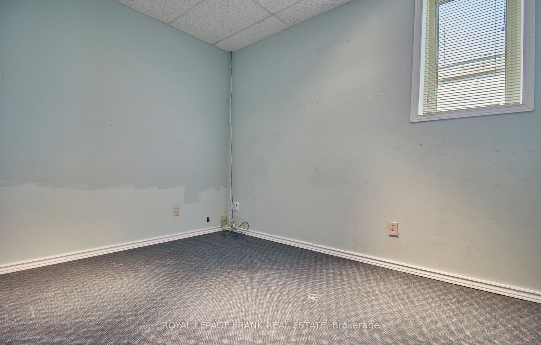 106 Colborne St E Property Photo 12