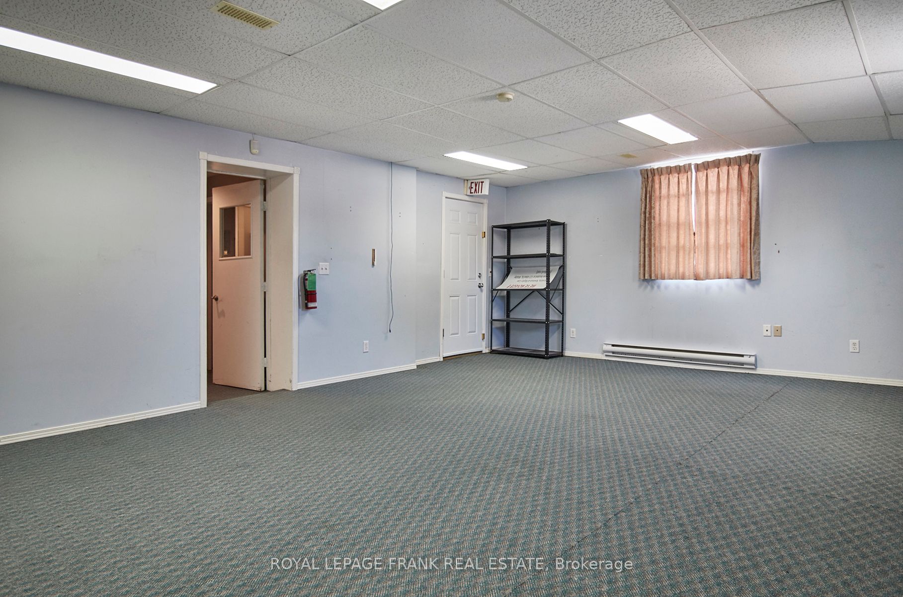 106 Colborne St E Property Photo 14