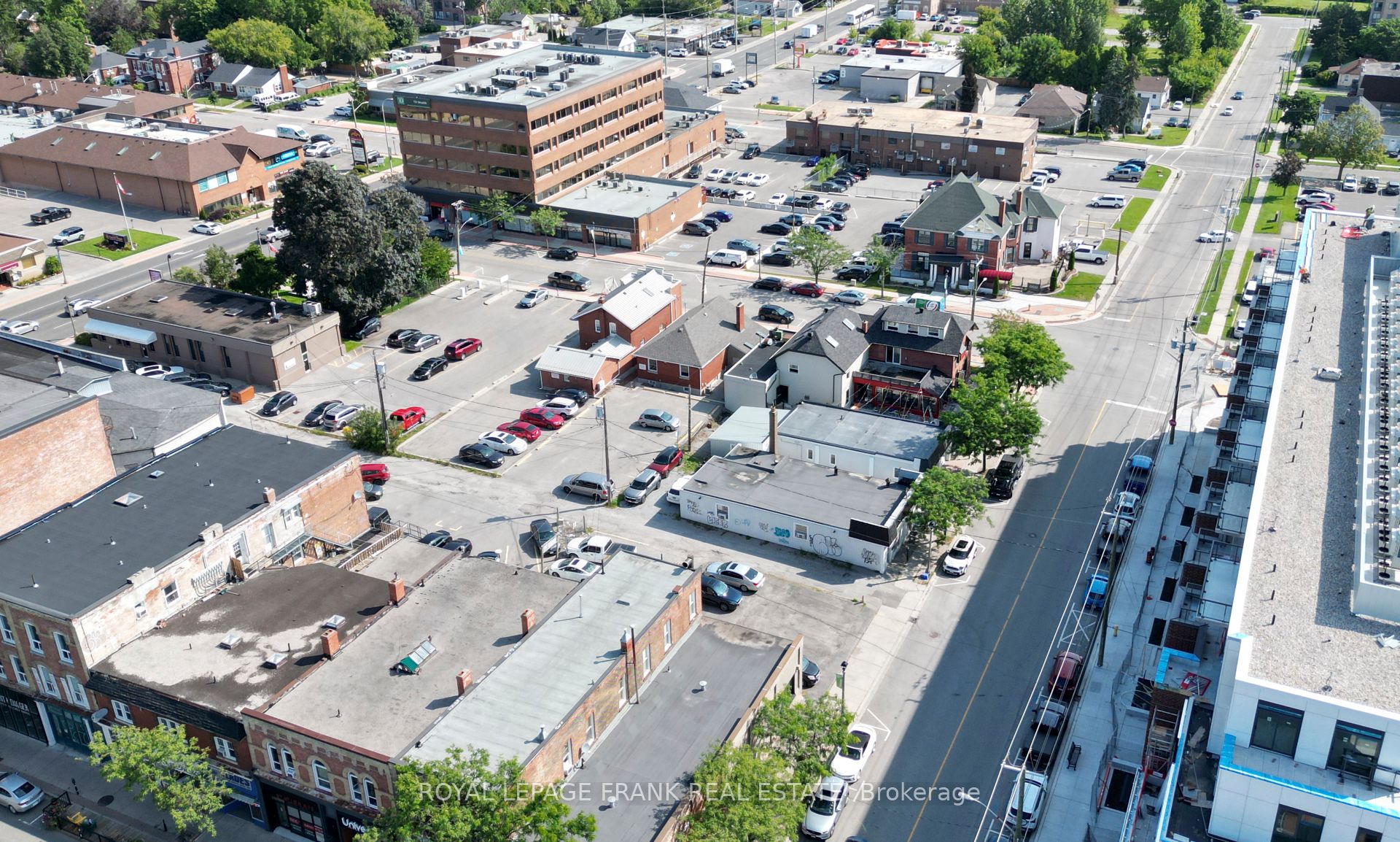 106 Colborne St E Property Photo 26