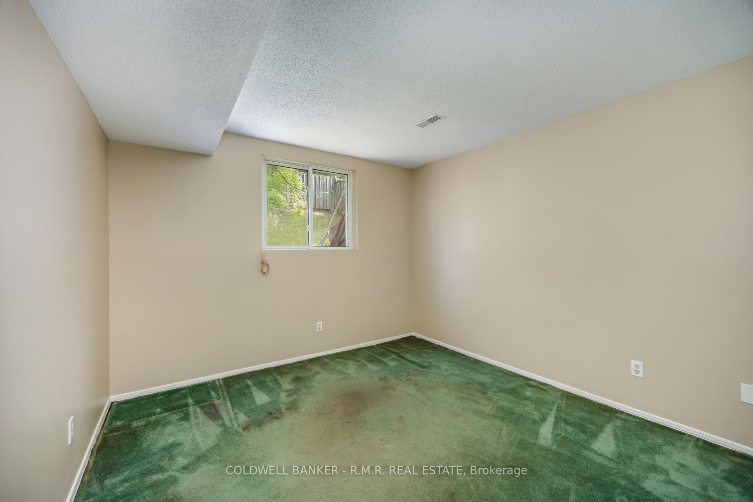 569 Grandview Street S Property Photo 15