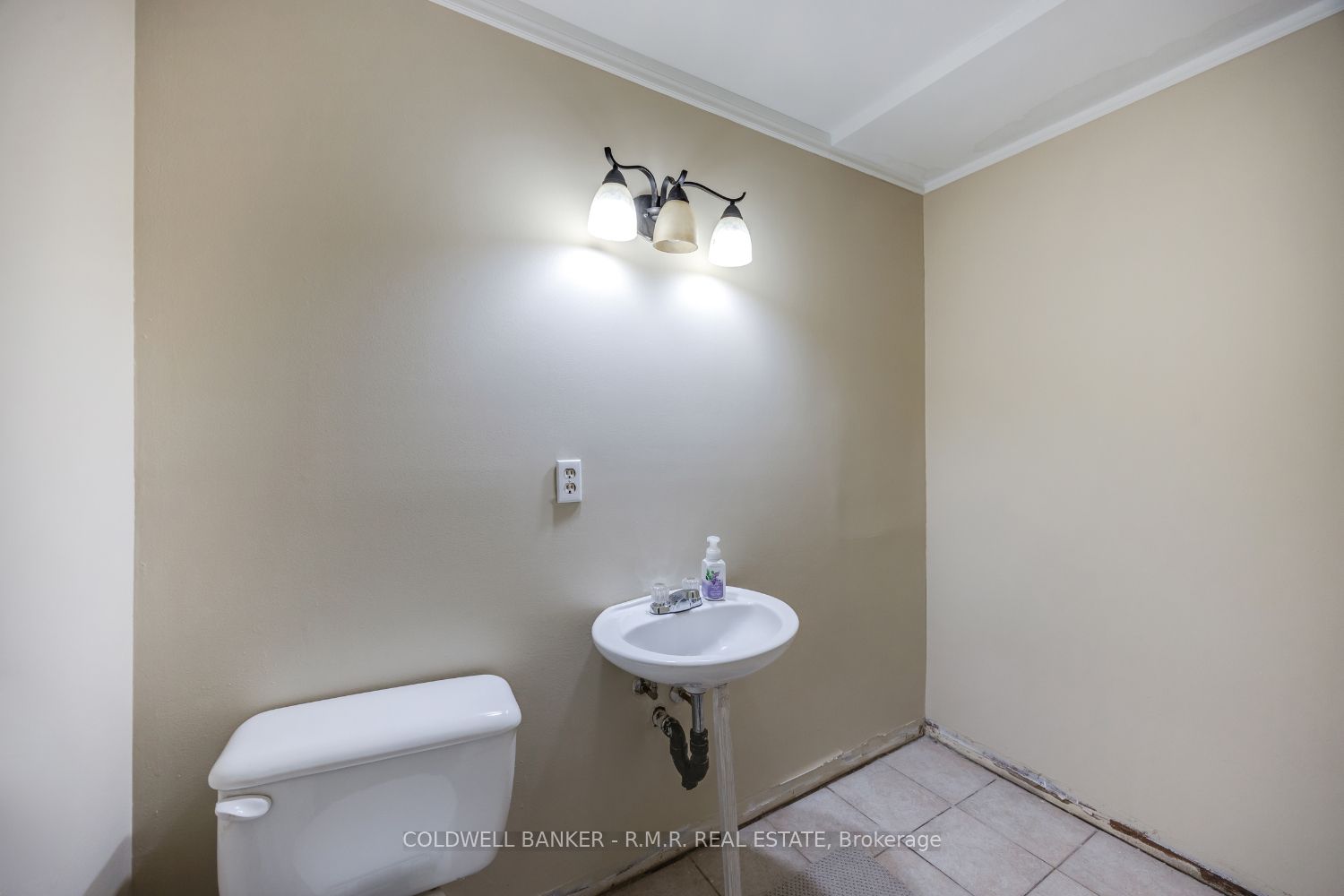 569 Grandview Street S Property Photo 17
