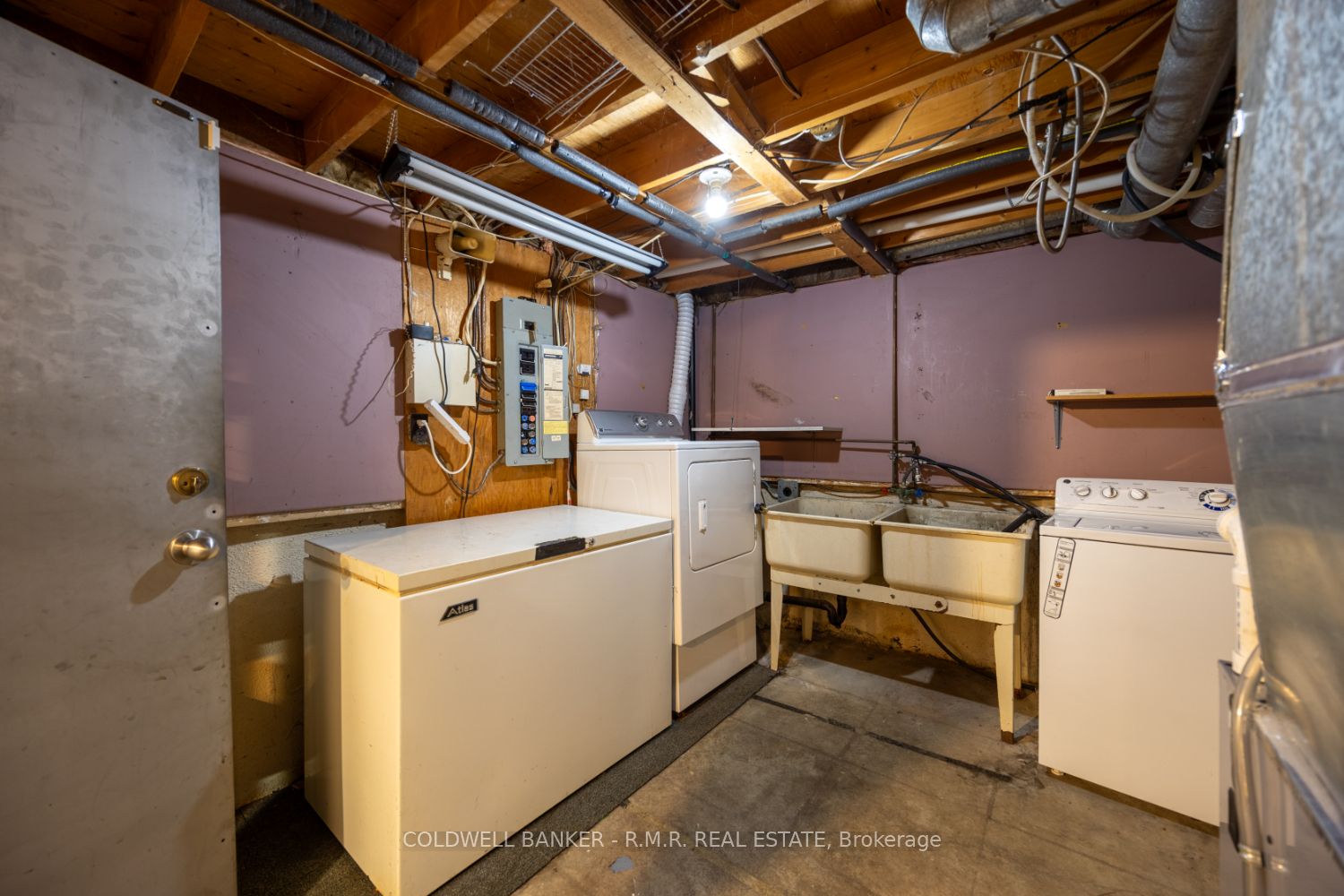 569 Grandview Street S Property Photo 18