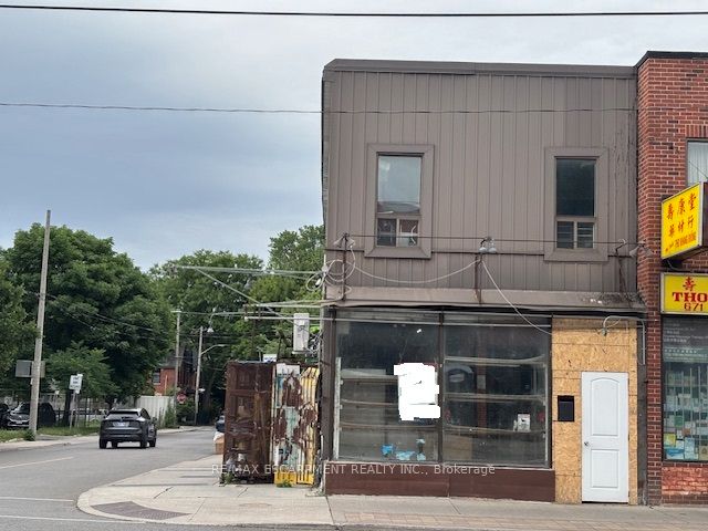 673 Gerrard Street E Property Photo 12
