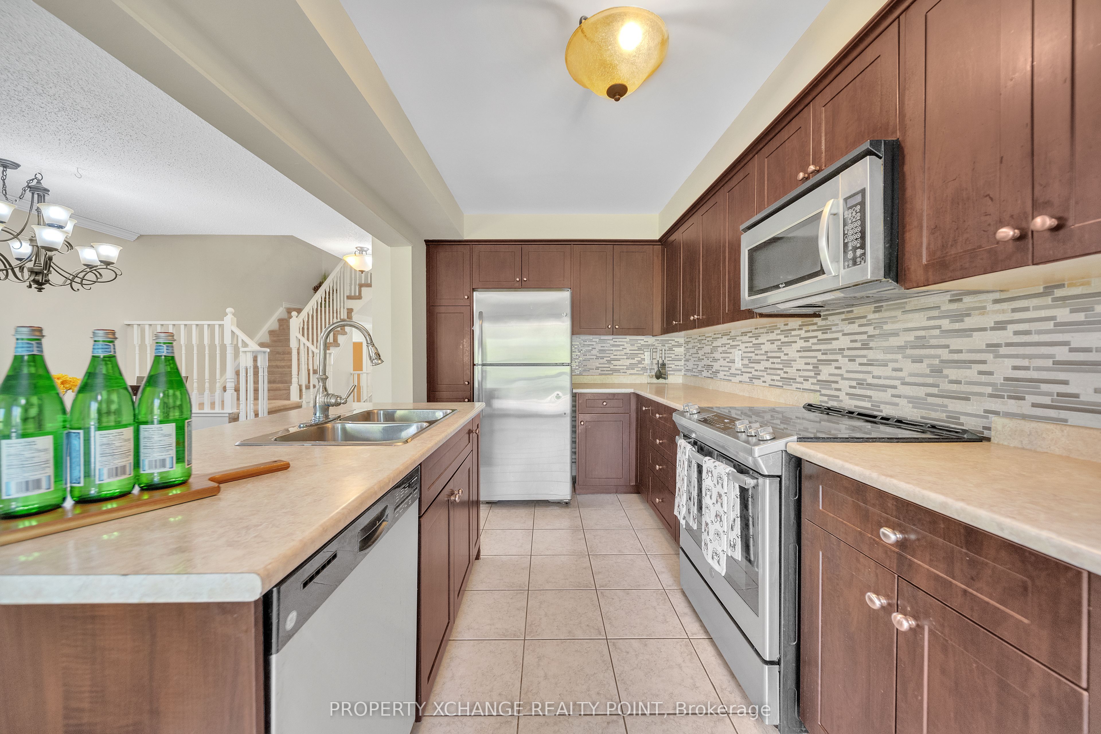 715 Grandview Street N 38 Property Photo 11