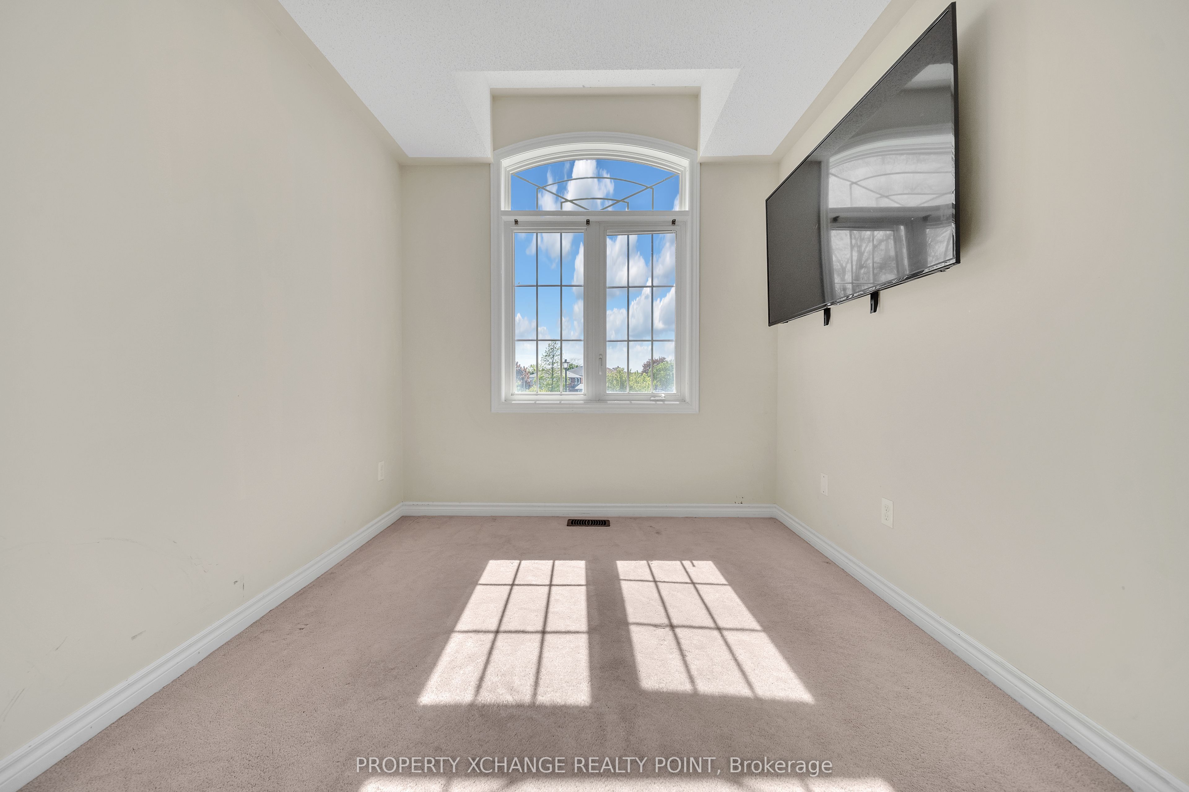 715 Grandview Street N 38 Property Photo 15