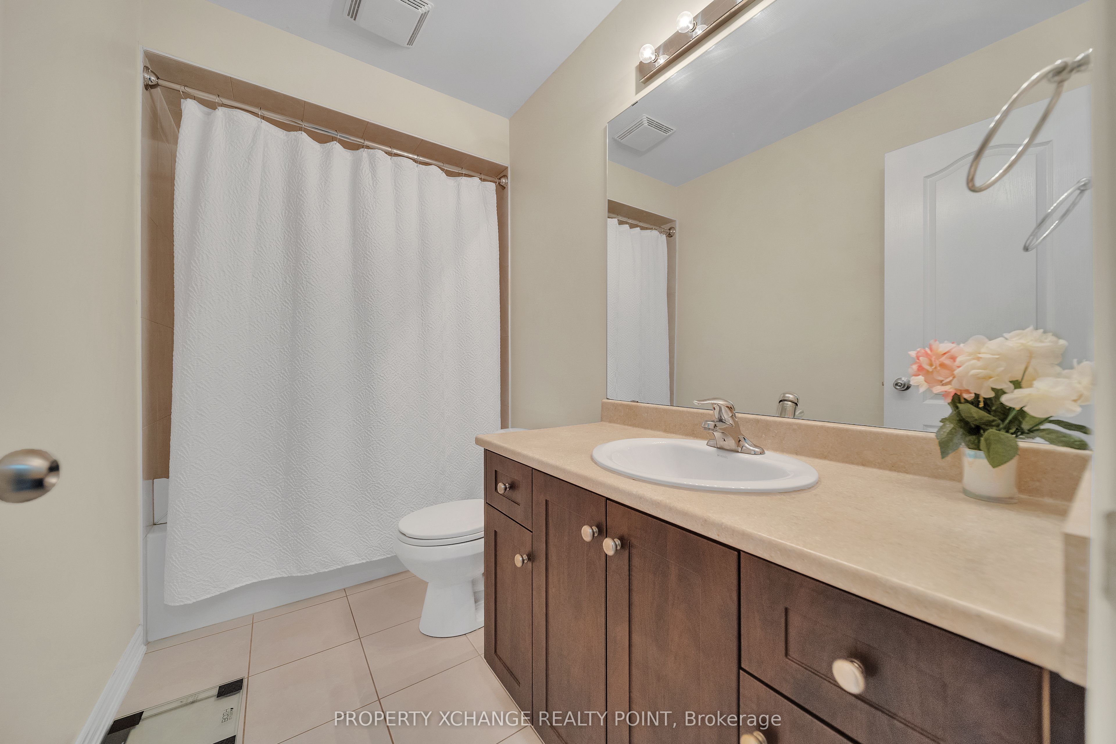 715 Grandview Street N 38 Property Photo 17