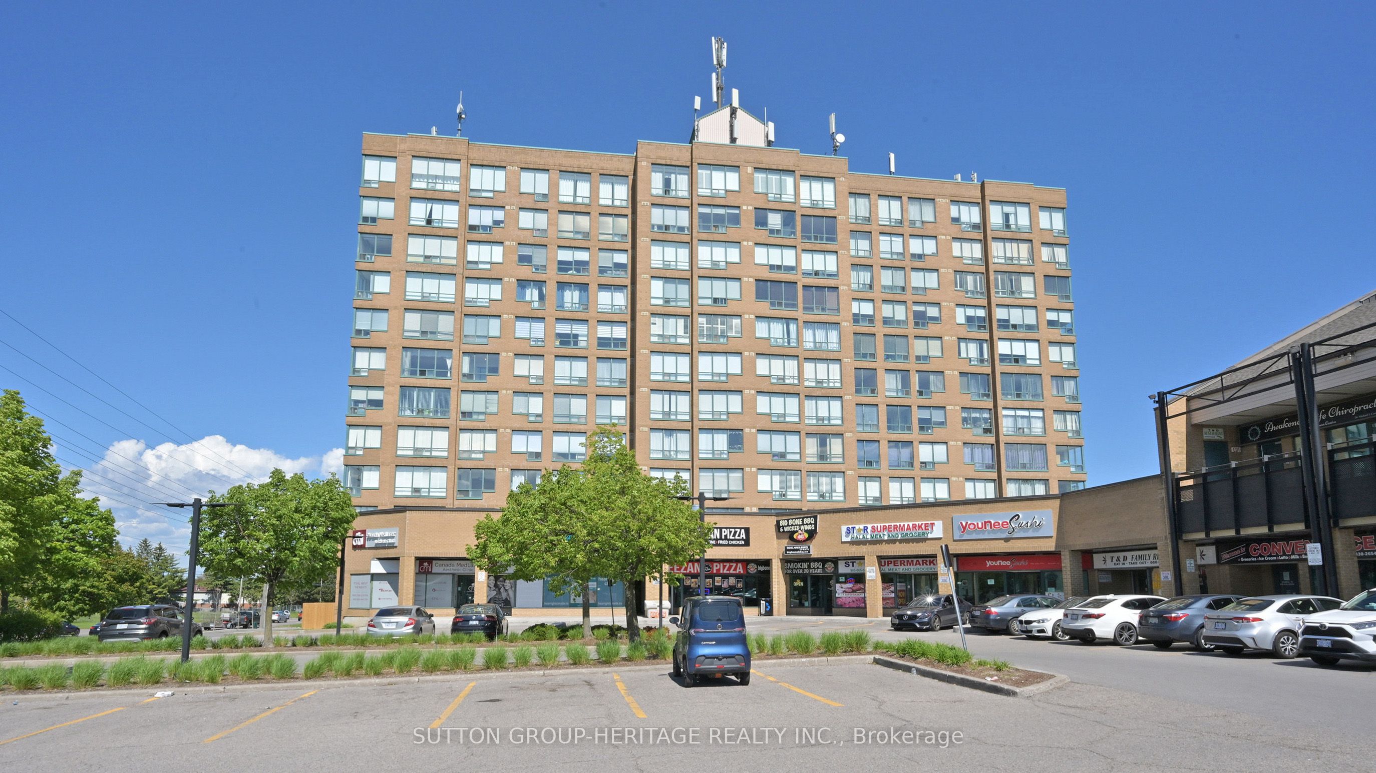 711 Rossland Road E 509 Property Photo 4