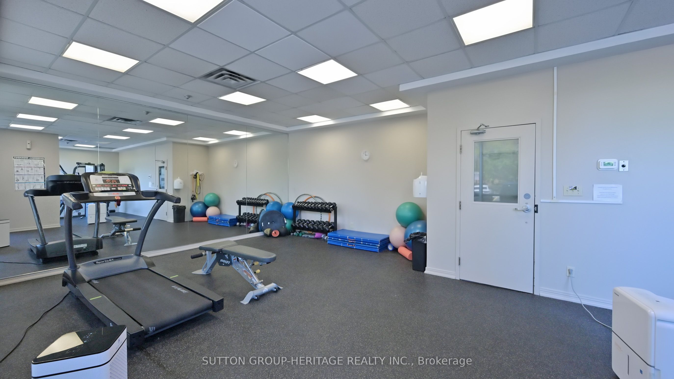 711 Rossland Road E 509 Property Photo 26