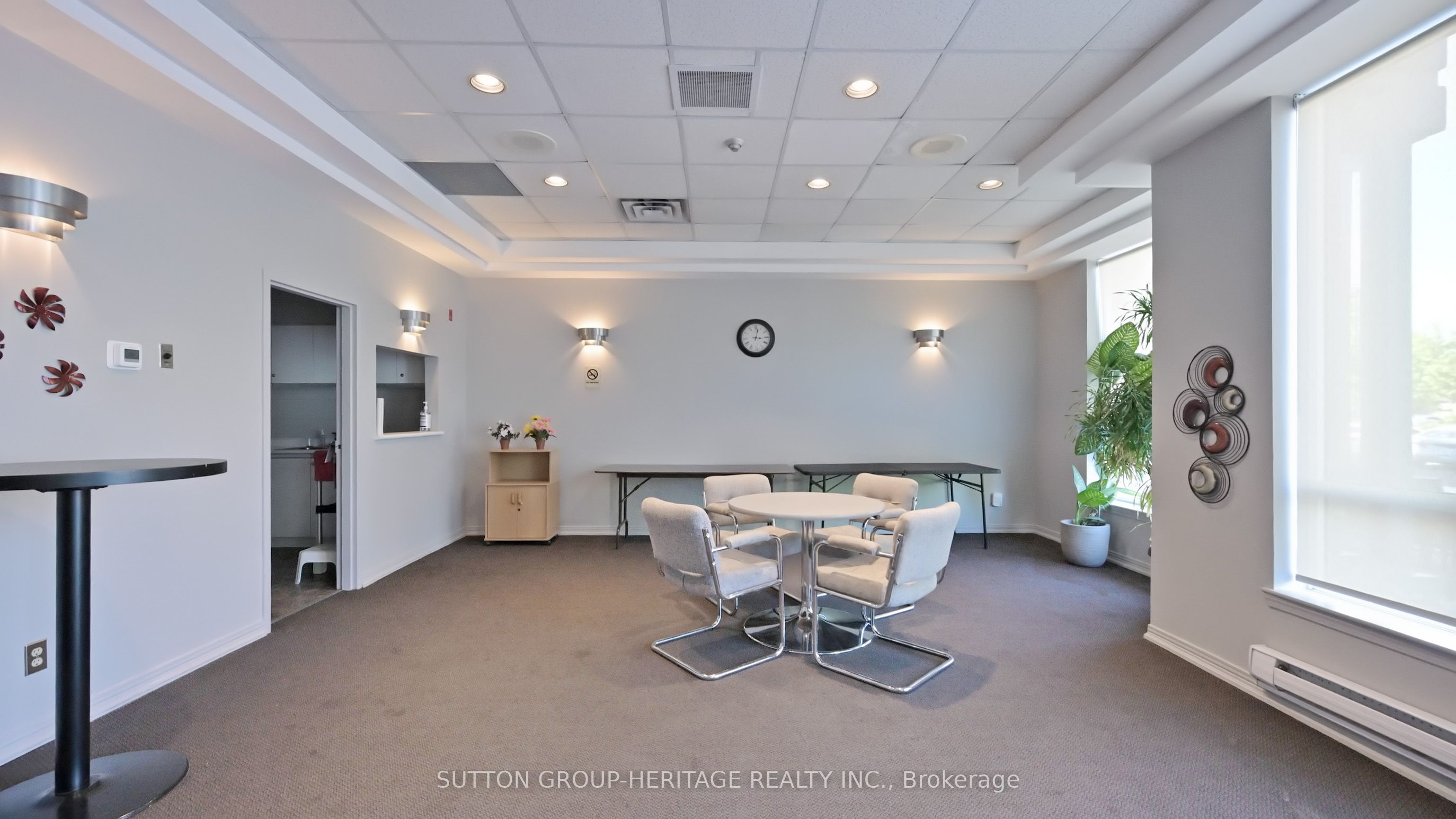 711 Rossland Road E 509 Property Photo 30