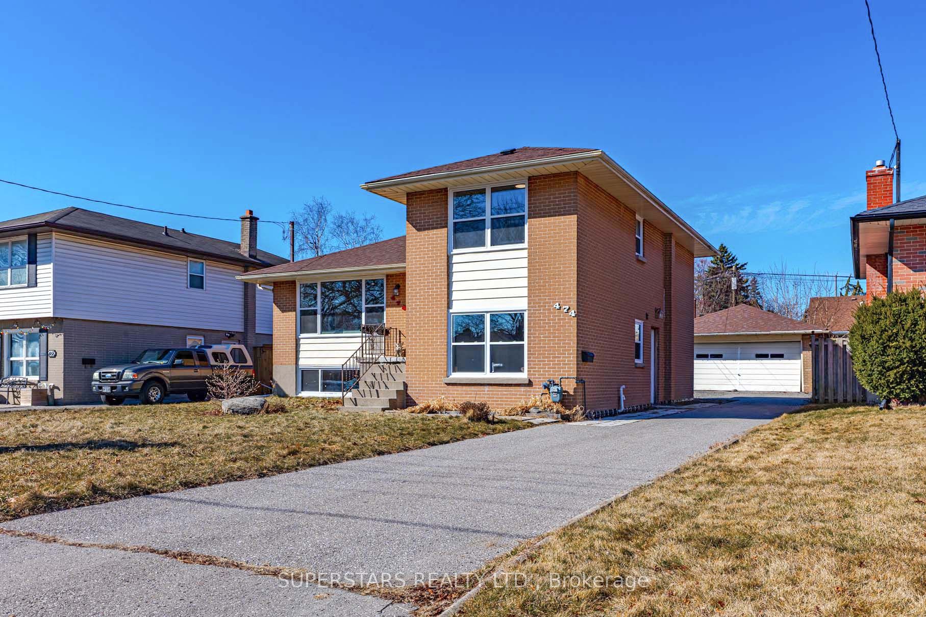 474 Fernhill Boulevard Property Photo 1