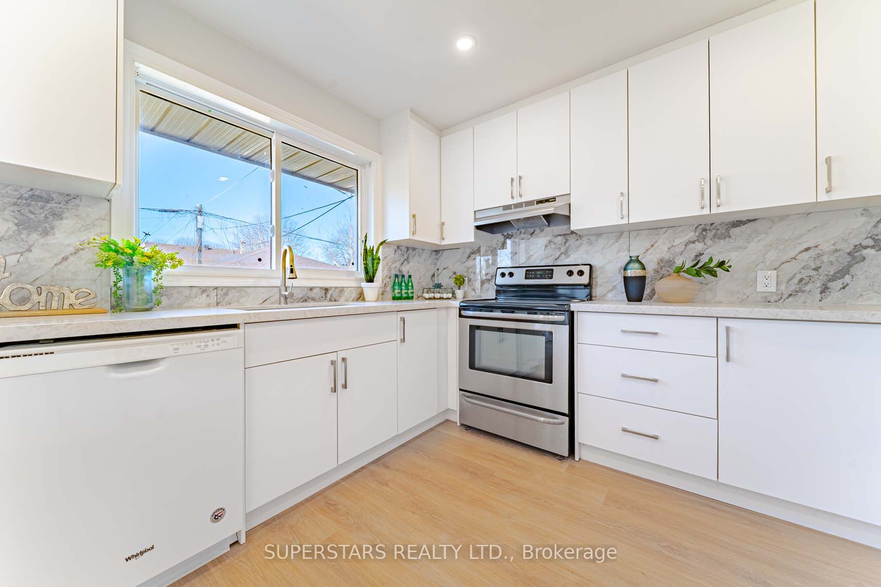474 Fernhill Boulevard Property Photo 6