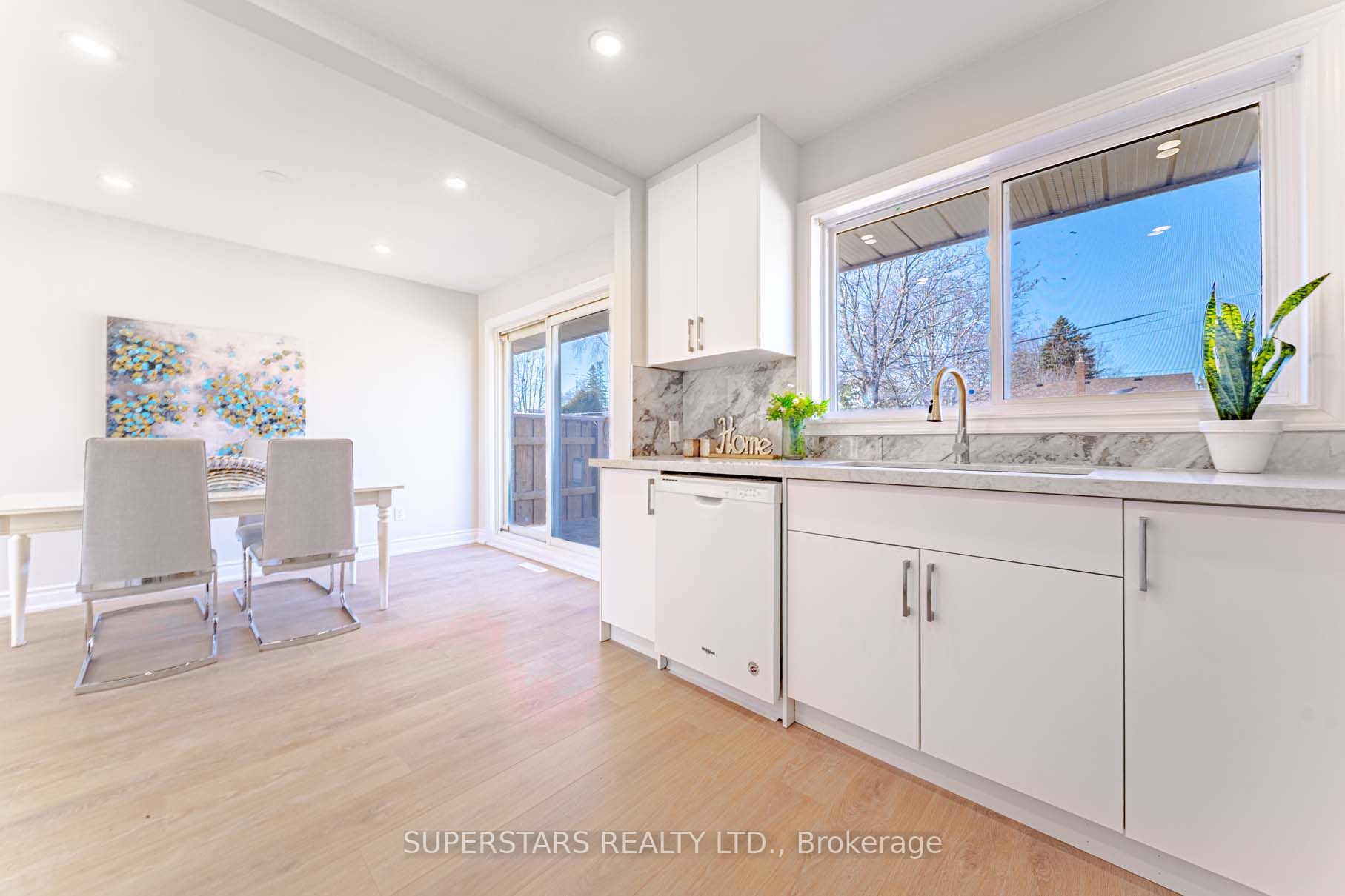 474 Fernhill Boulevard Property Photo 7