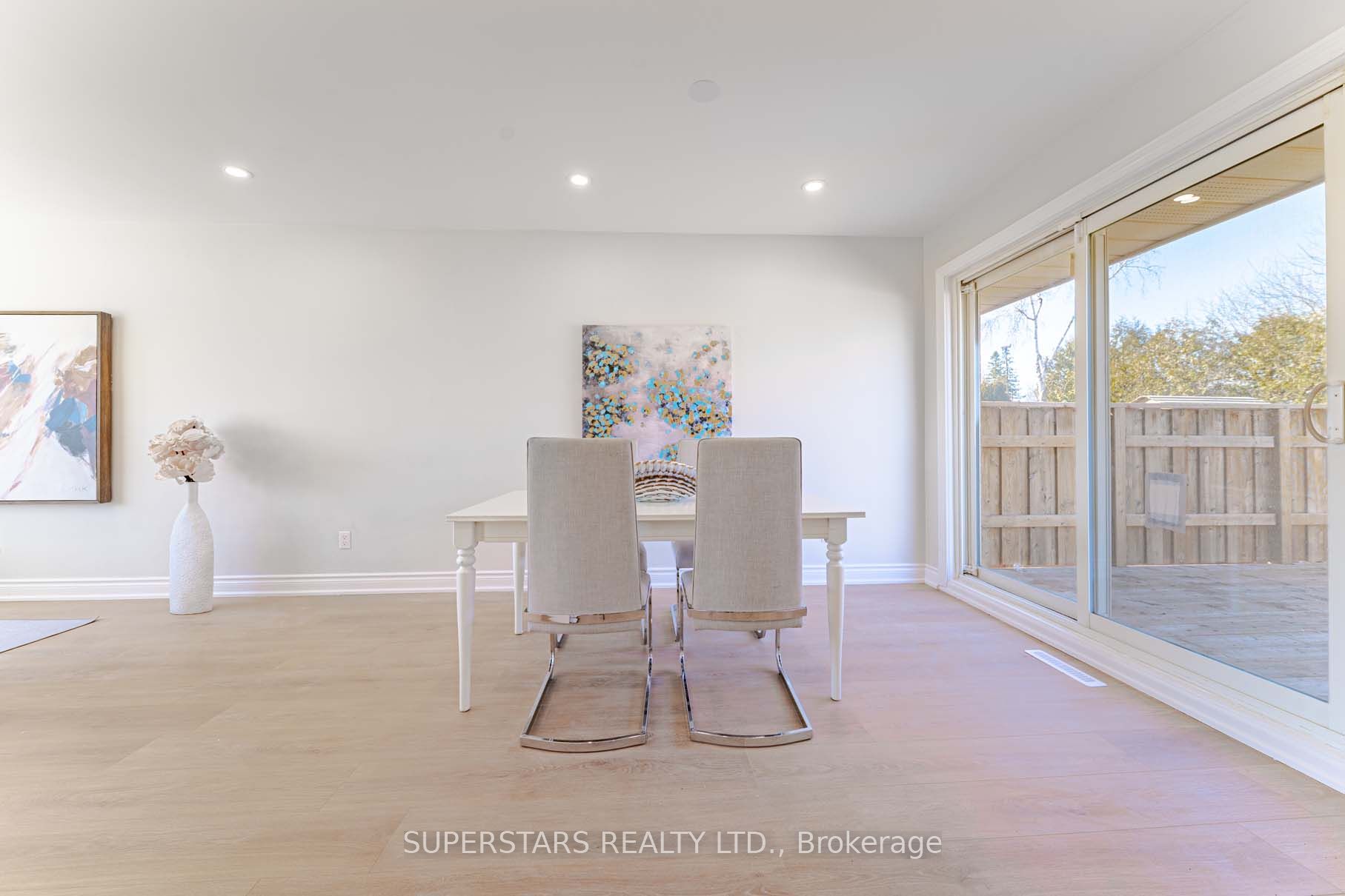 474 Fernhill Boulevard Property Photo 8