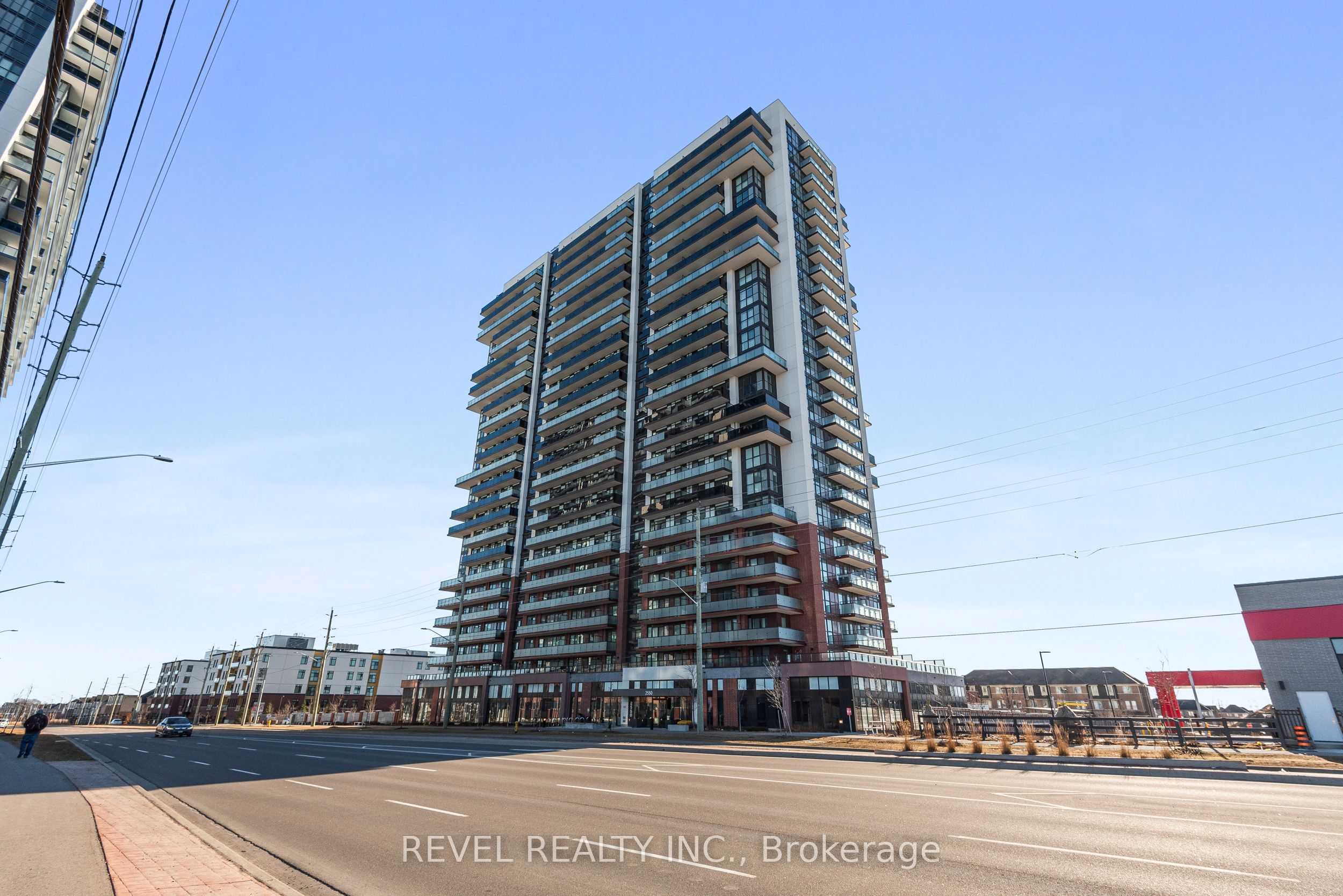 2550 Simcoe St N Property Photo 1