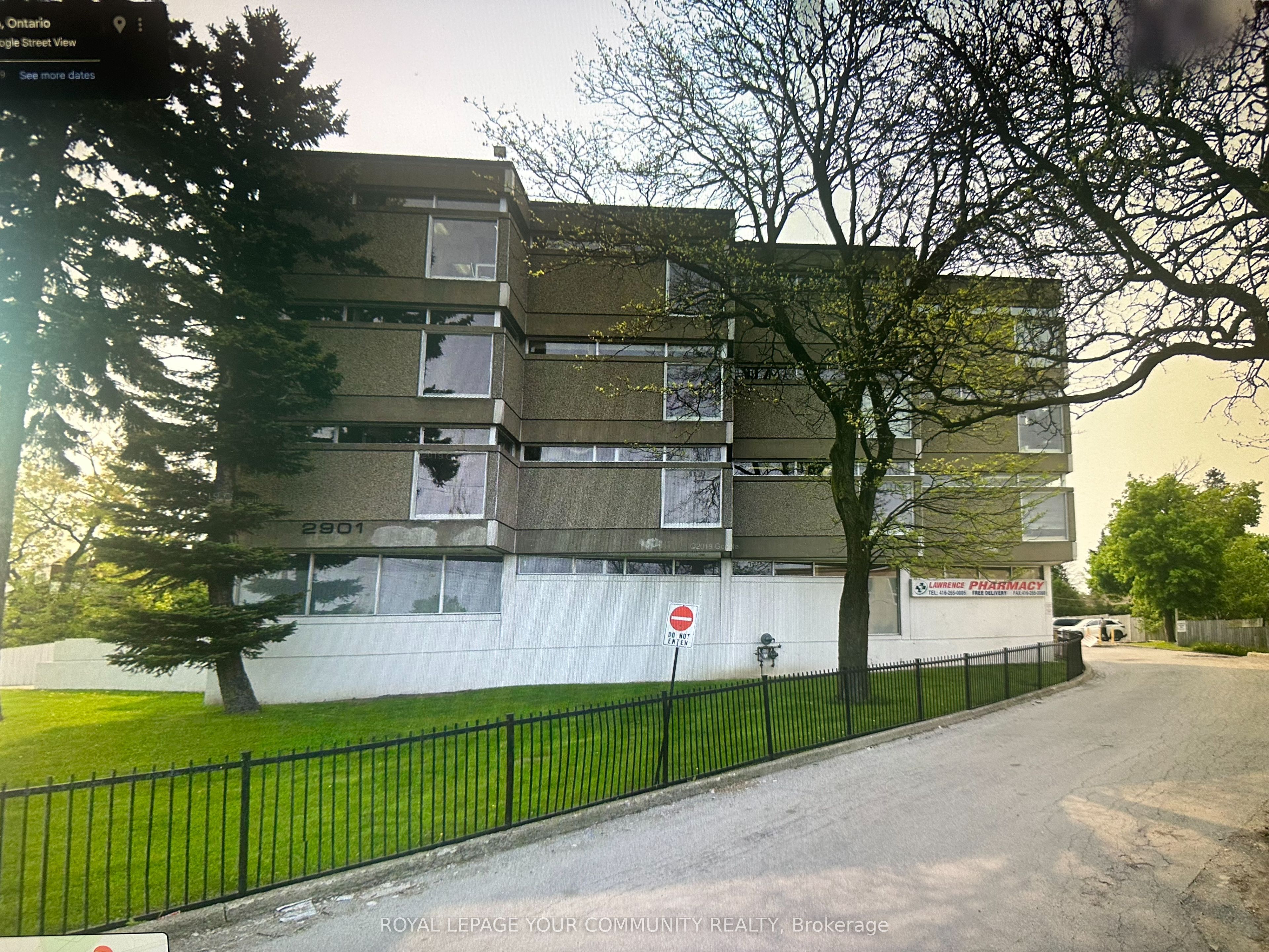 #307 & 308 - 2901 Lawrence Avenue Property Photo 4