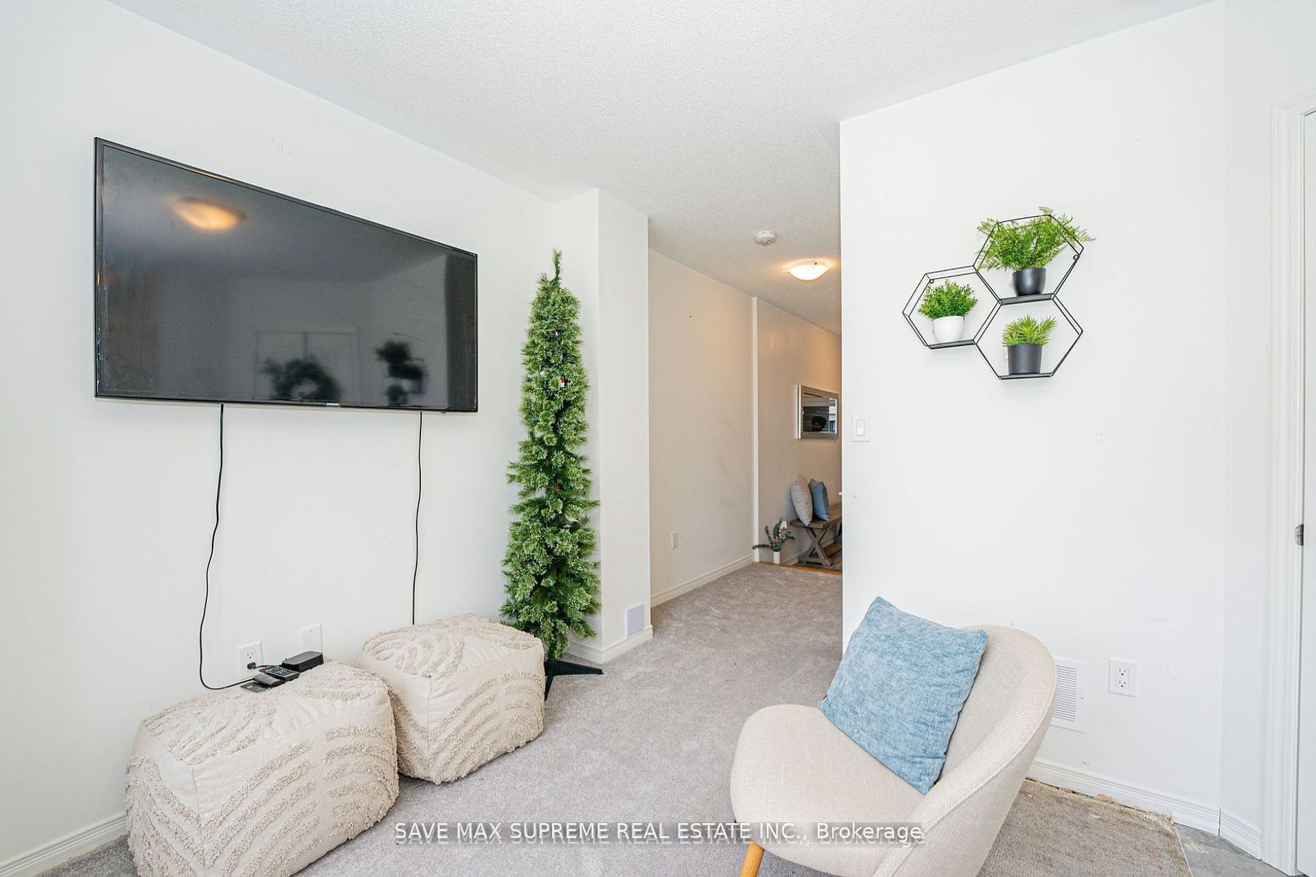1397 Coral Springs Path Property Photo 6