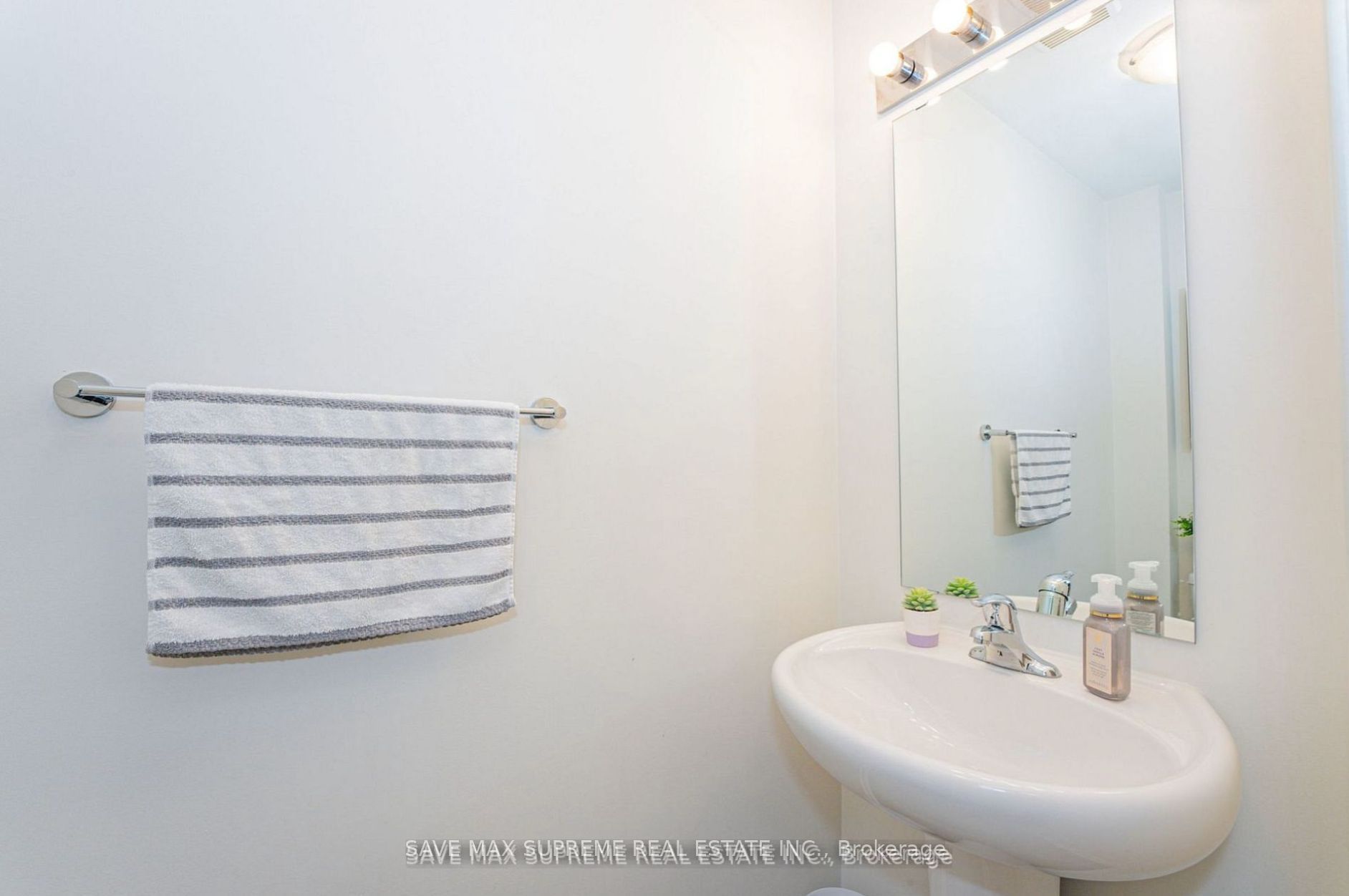 1397 Coral Springs Path Property Photo 15