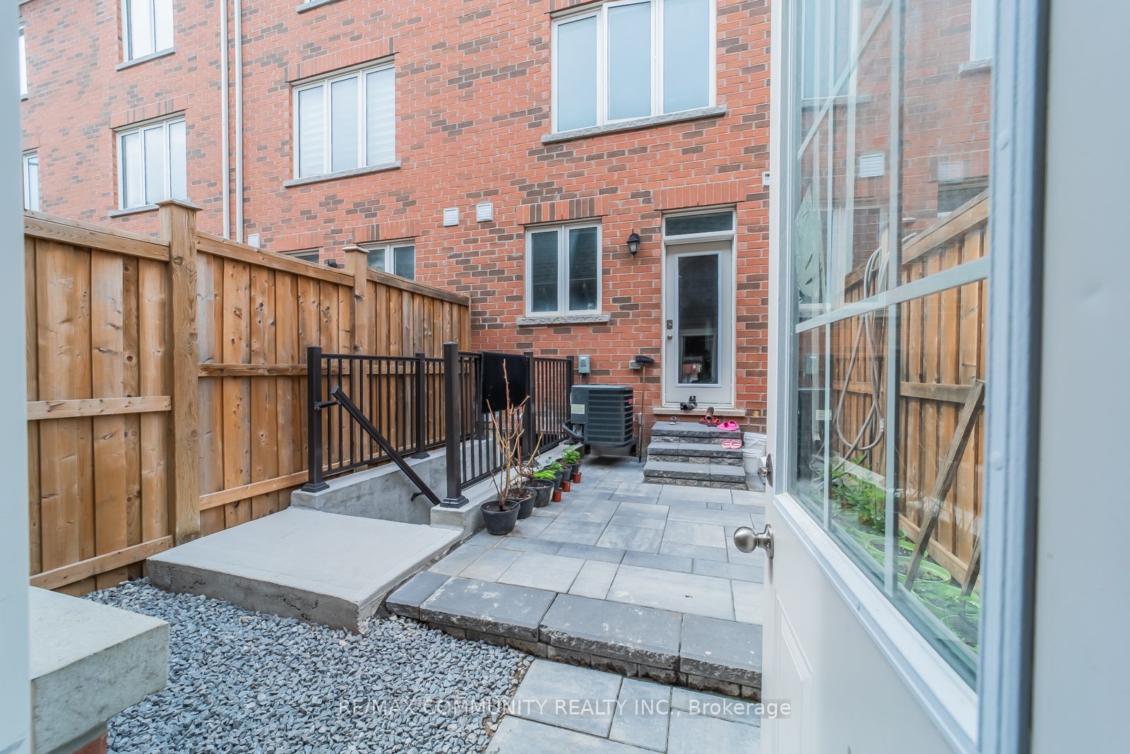 59 Jolly Way Property Photo 2