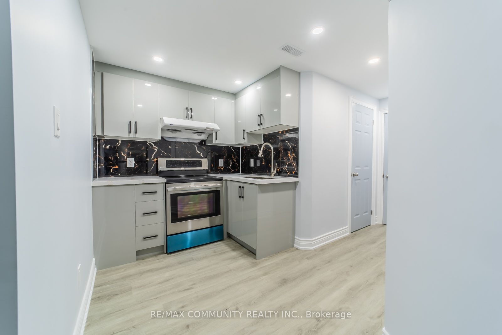 59 Jolly Way Property Photo 7