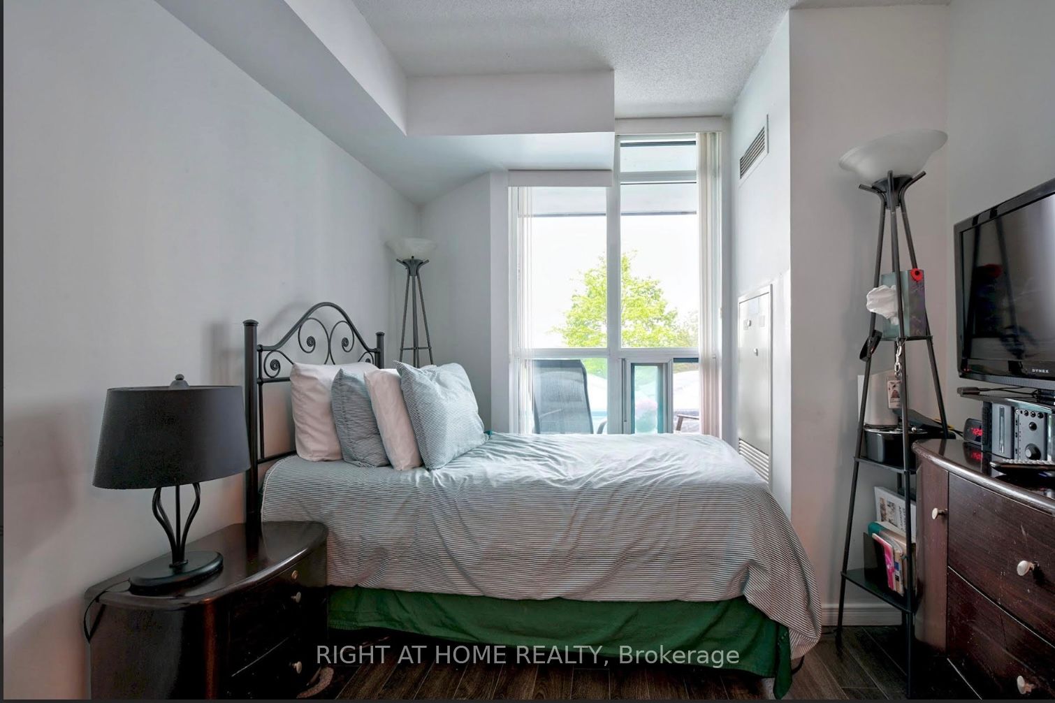 #216 - 340 Watson Street Property Photo 23