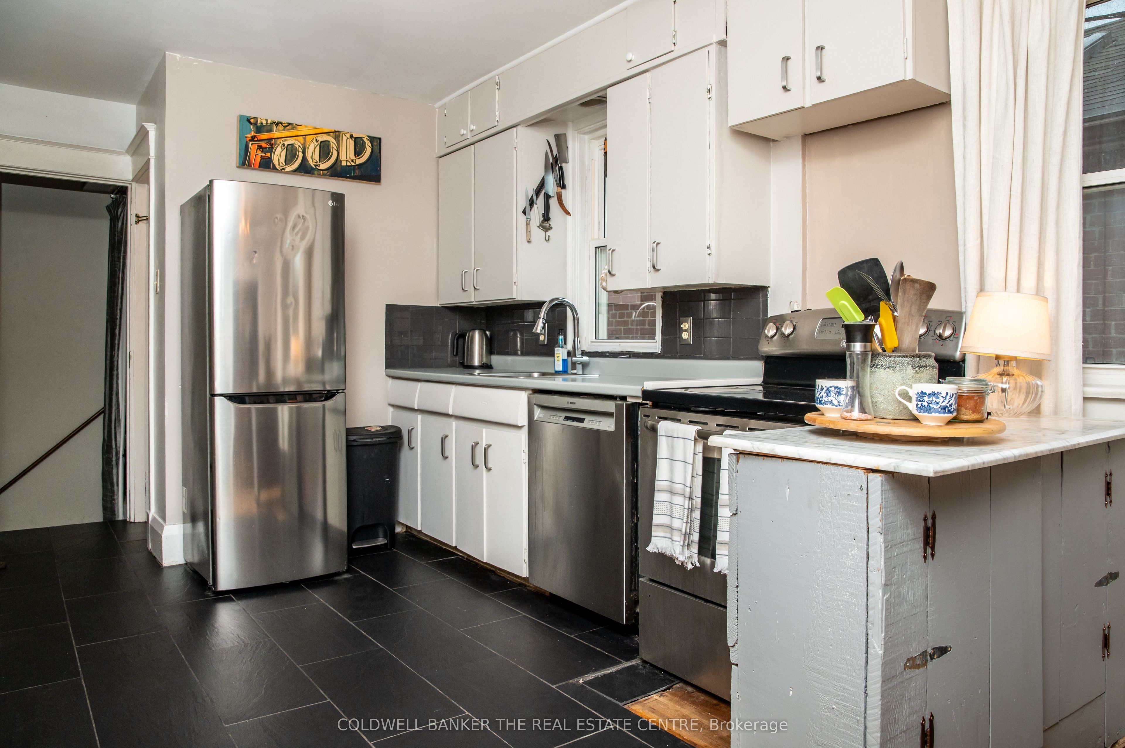 503 Scarborough Road Property Photo 10