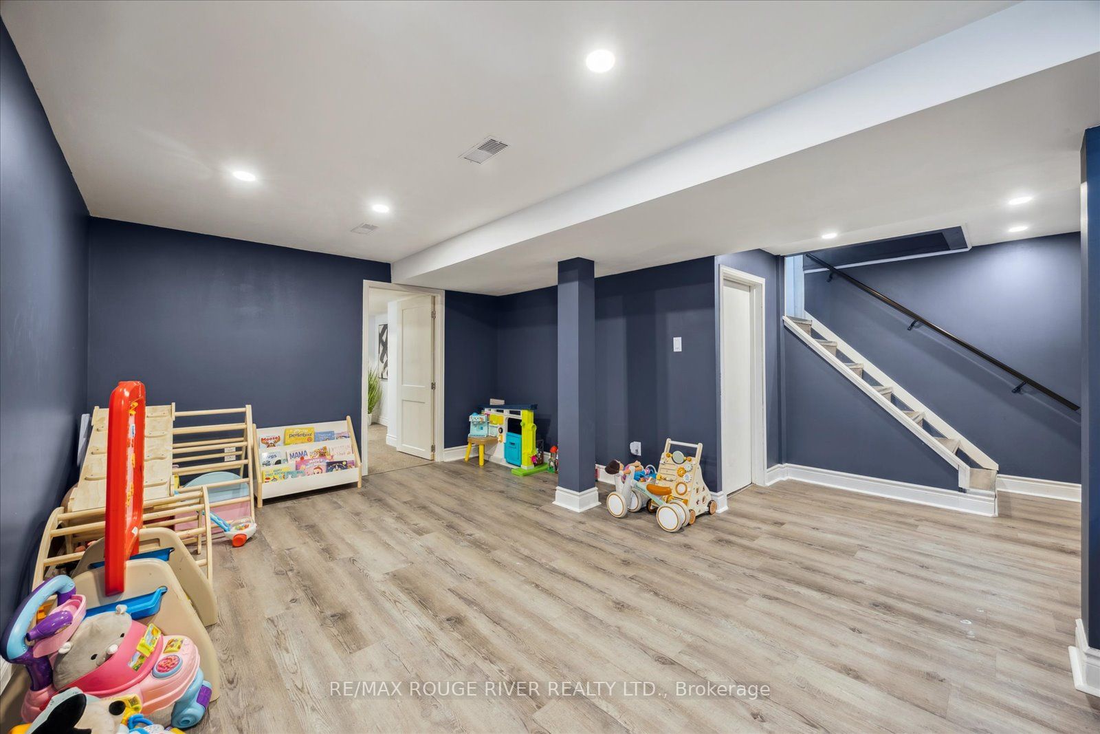 137 Patricia Avenue Property Photo 25