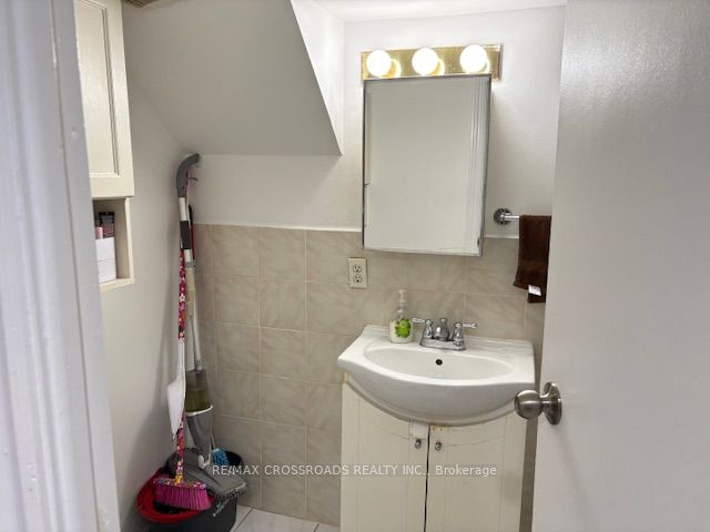 307 Glebemount ( Bsmt ) Avenue Bsmt Property Photo 5