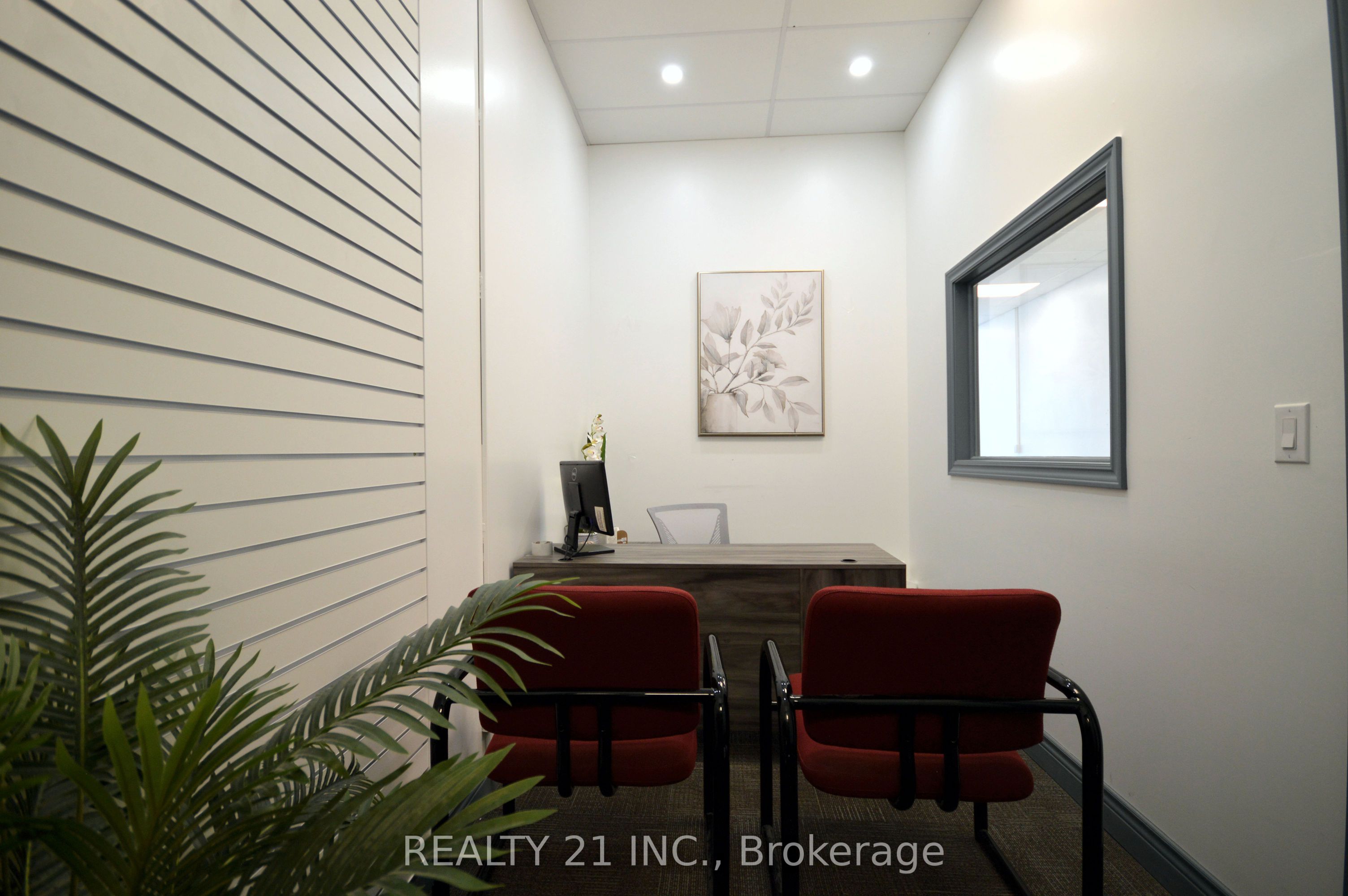 #1a-so - 462 Birchmount Road Property Photo 1