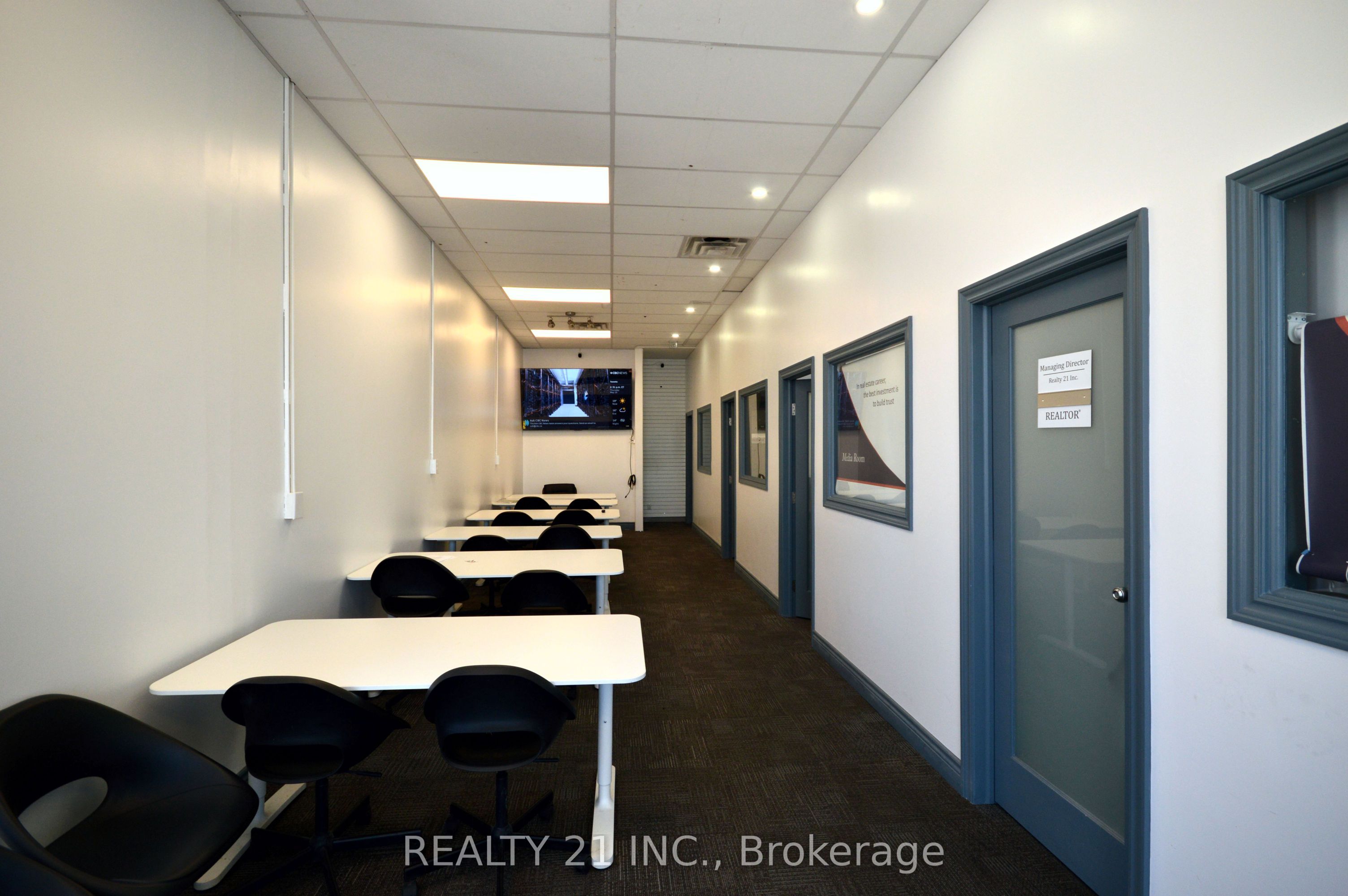 #1a-so - 462 Birchmount Road Property Photo 2