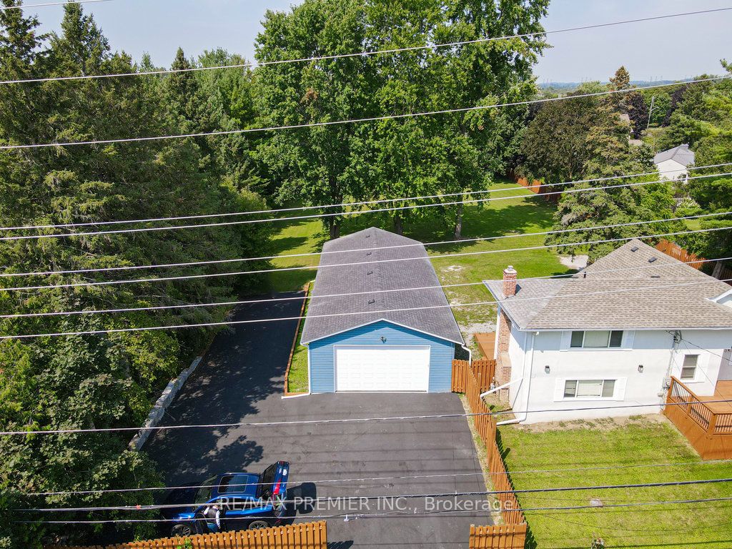 270 Conlin Rd E Property Photo 1