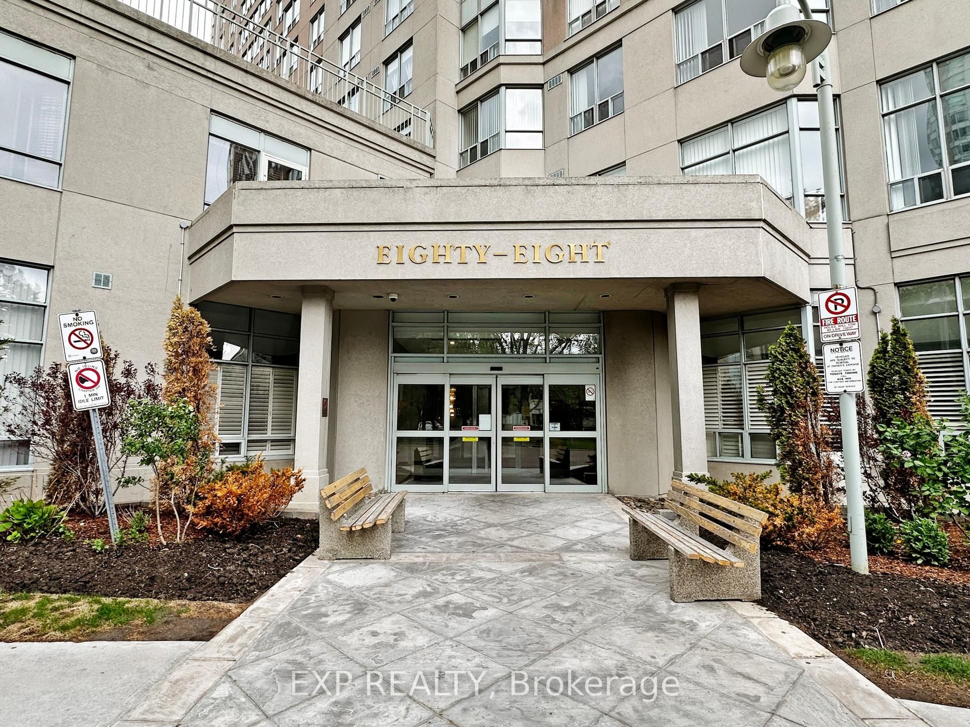 #1120 - 88 Corporate Drive Property Photo 1