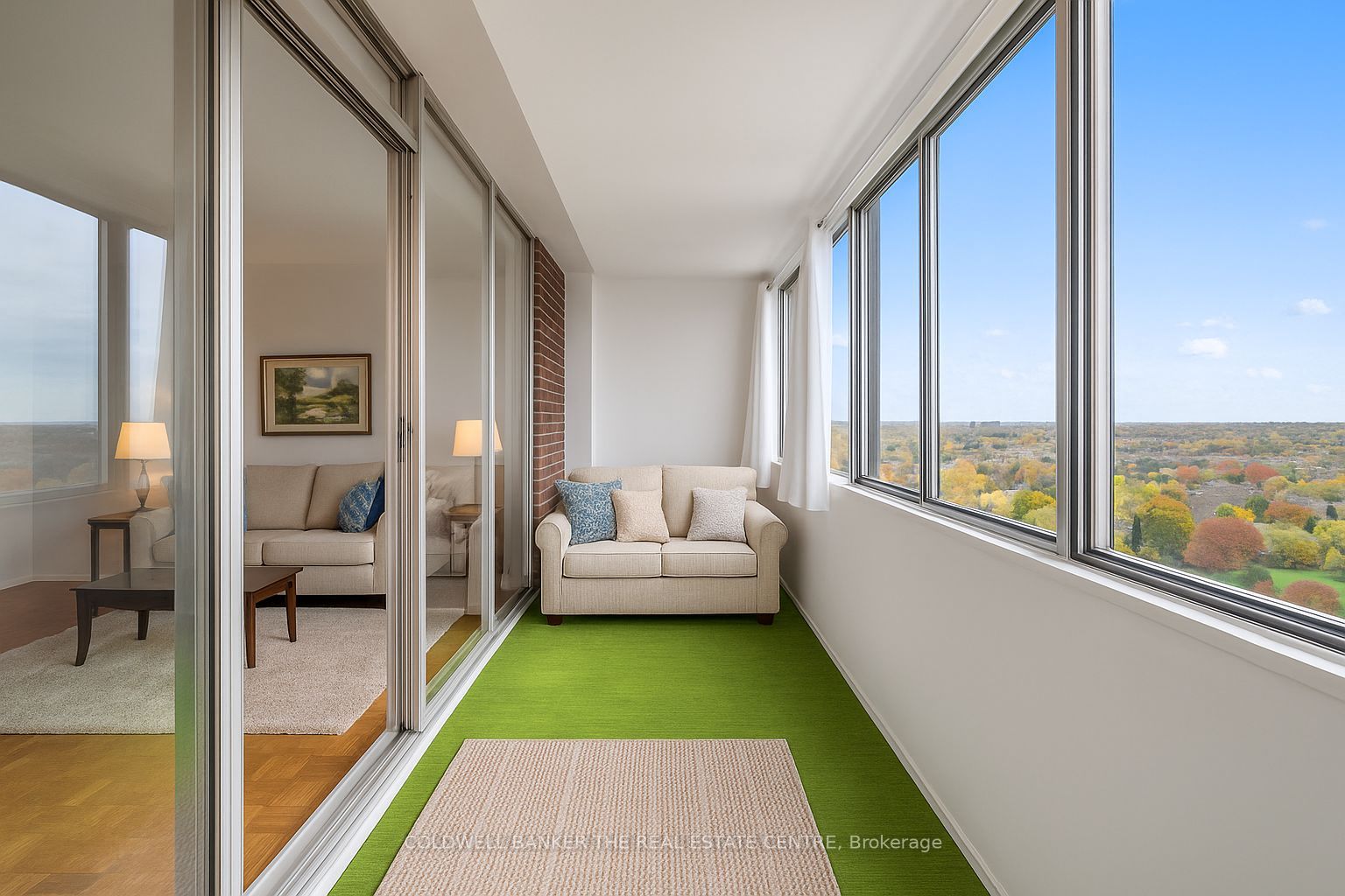 #ph 15 - 1 Massey Square Property Photo 3