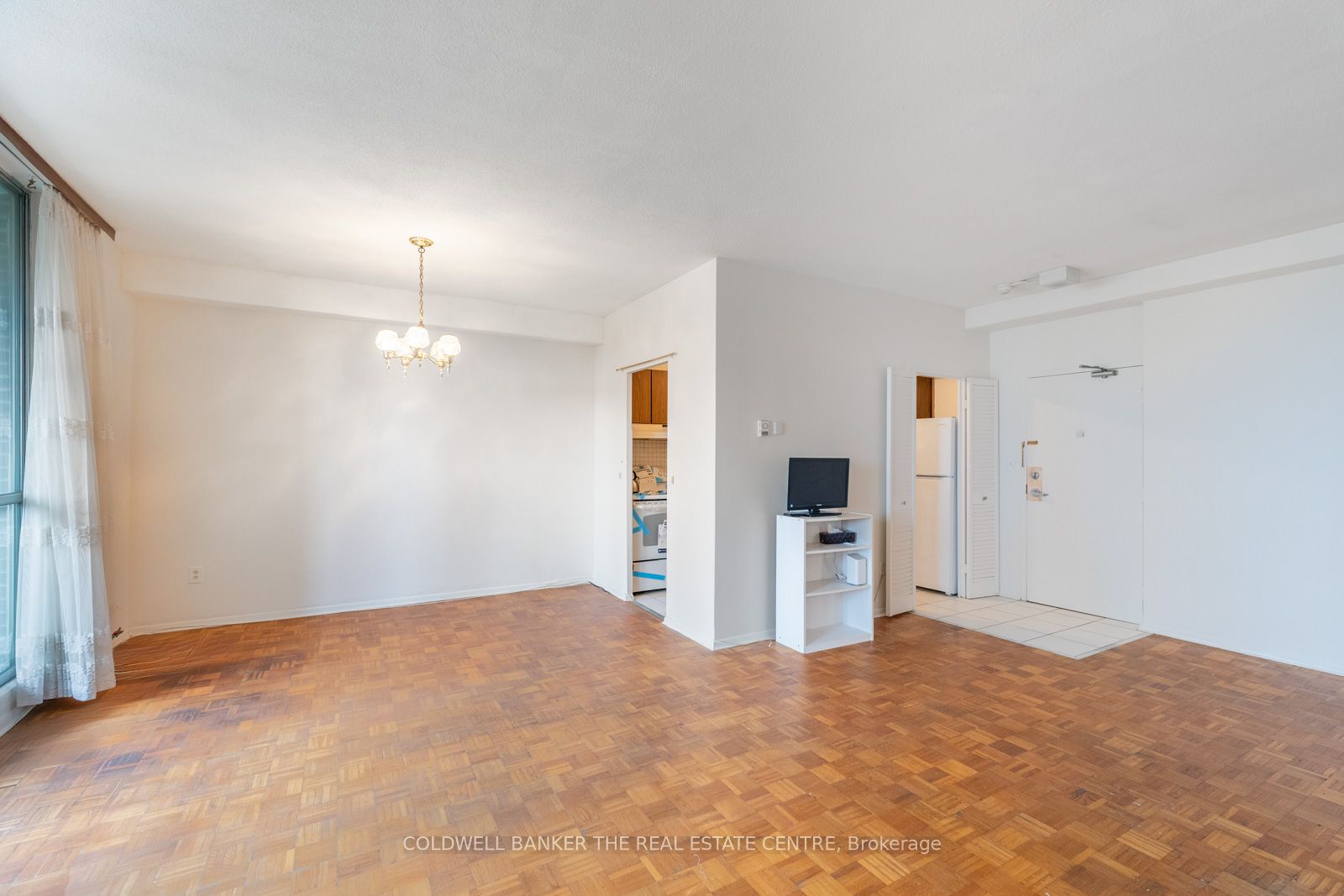#ph 15 - 1 Massey Square Property Photo 12