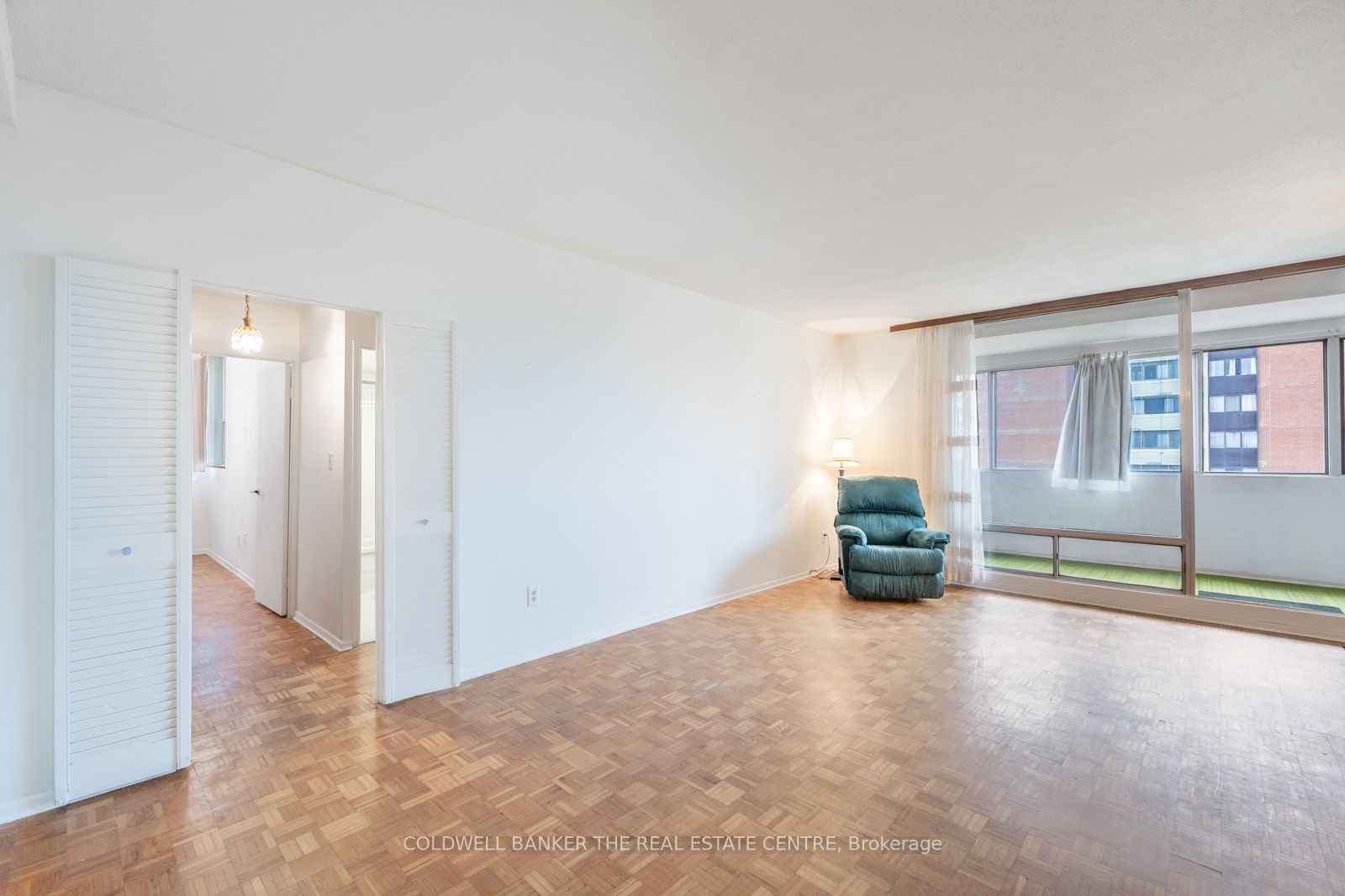 #ph 15 - 1 Massey Square Property Photo 13