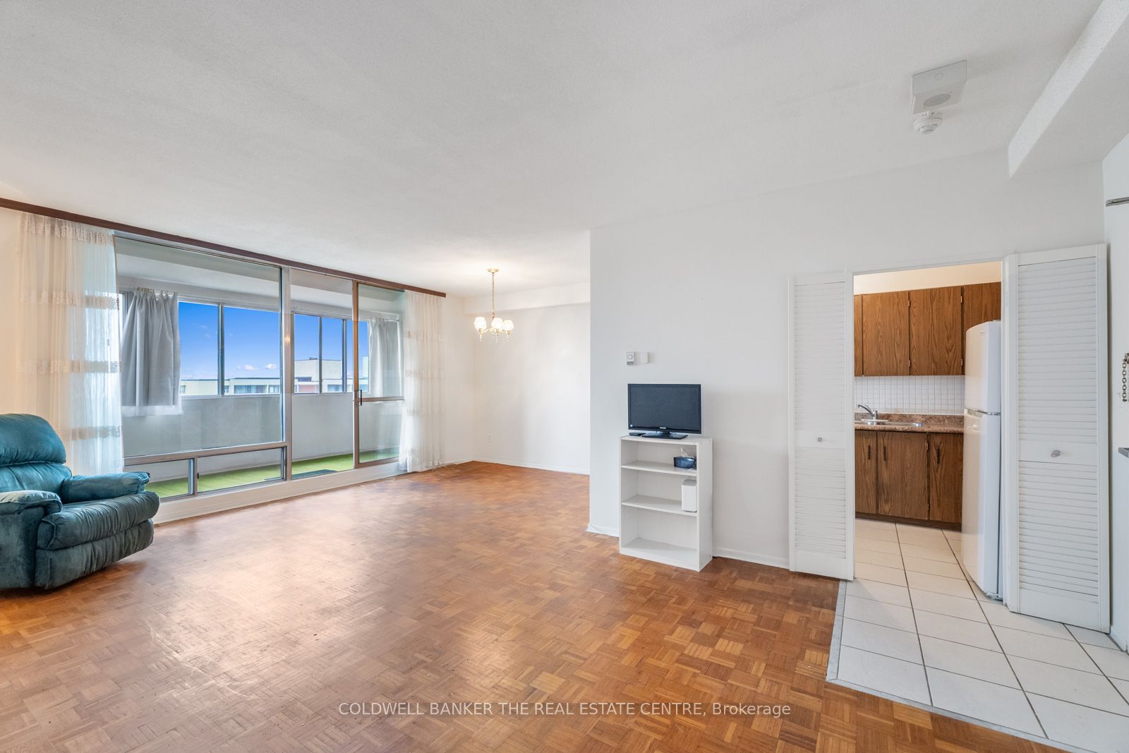 #ph 15 - 1 Massey Square Property Photo 15