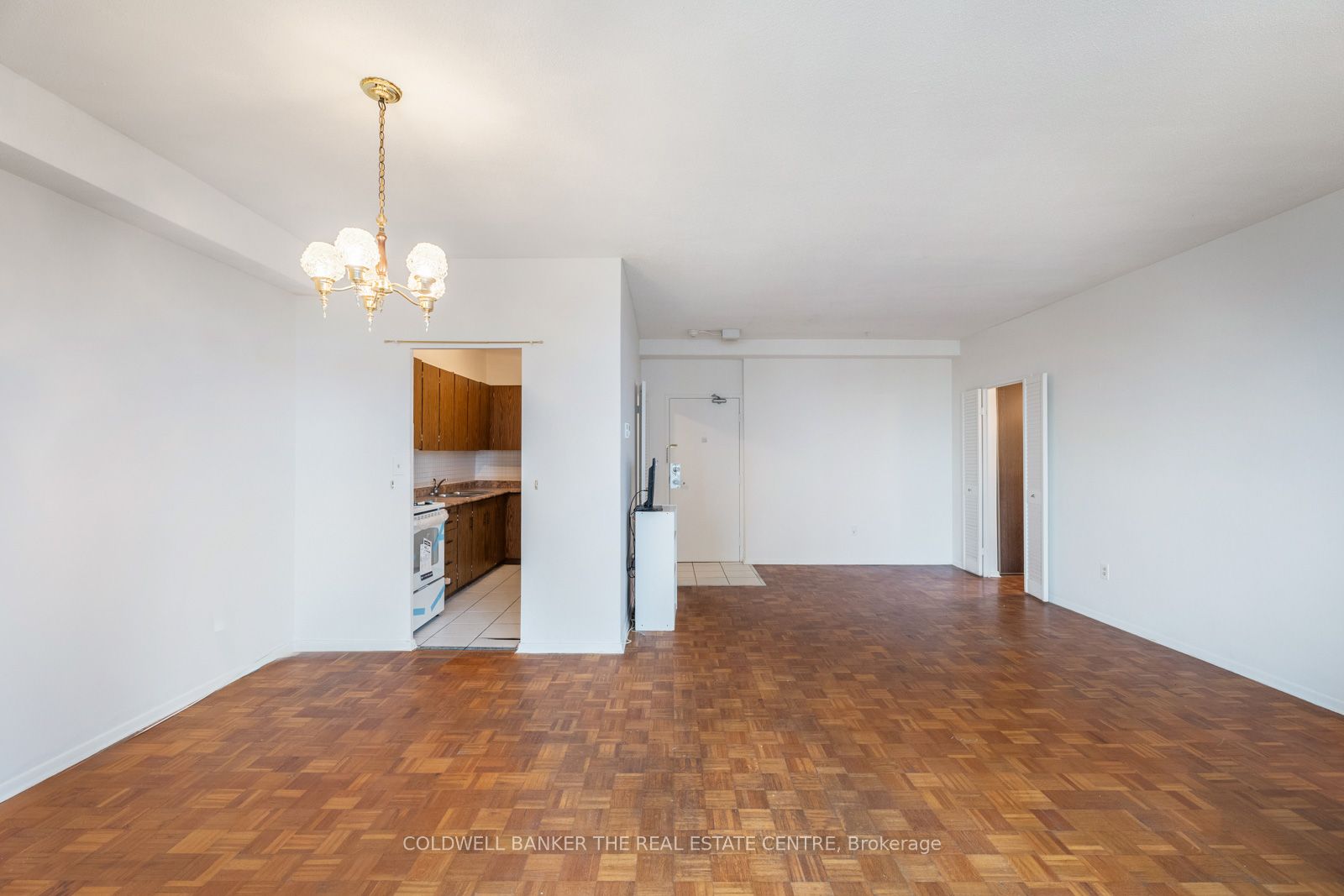 #ph 15 - 1 Massey Square Property Photo 18