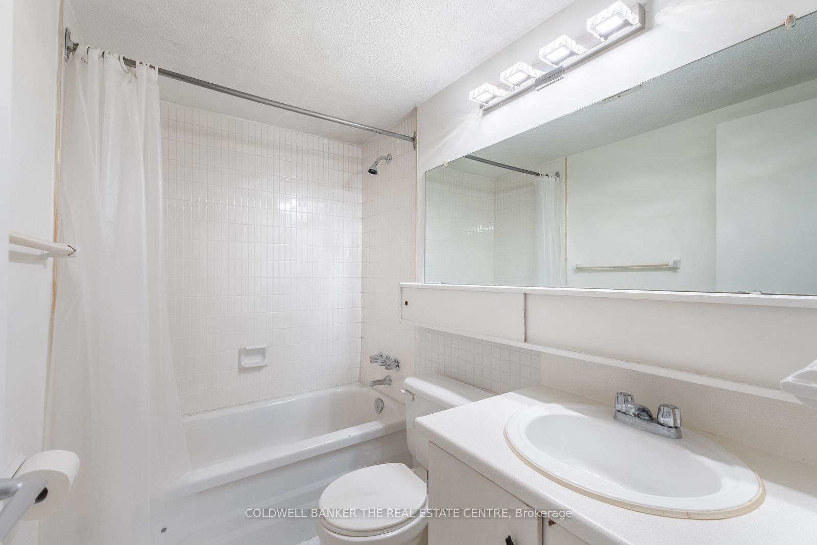 #ph 15 - 1 Massey Square Property Photo 21