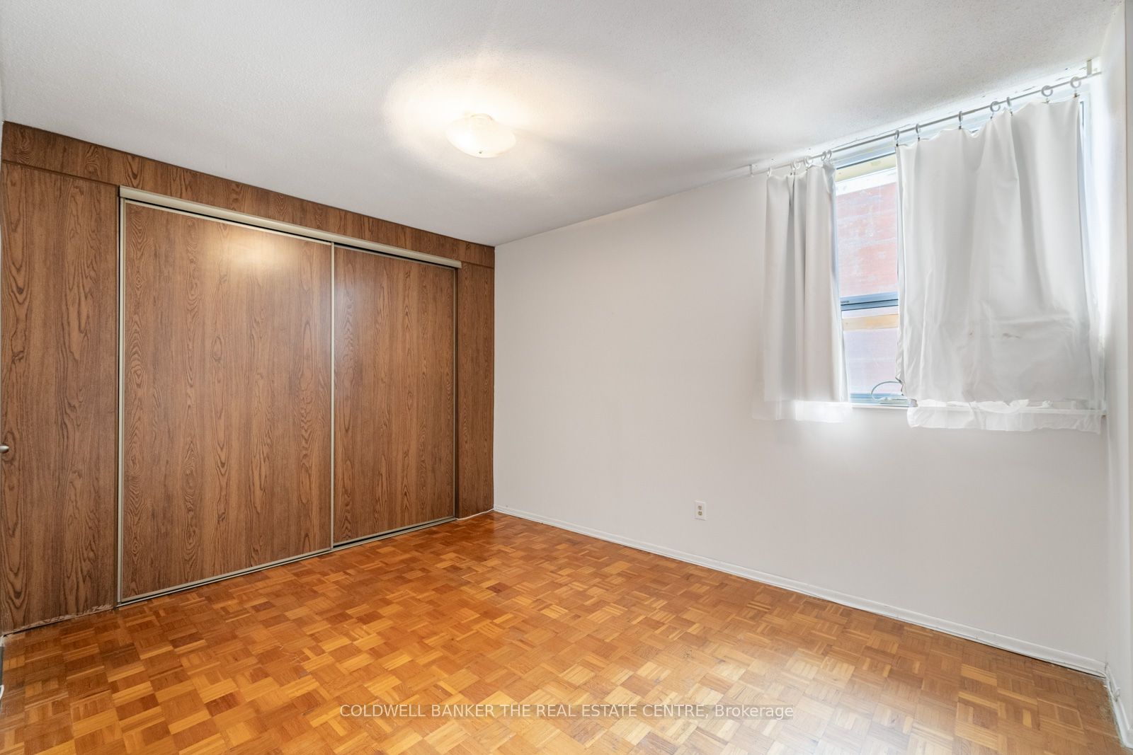 #ph 15 - 1 Massey Square Property Photo 22