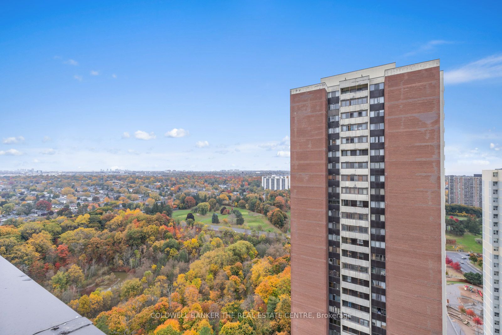 #ph 15 - 1 Massey Square Property Photo 26