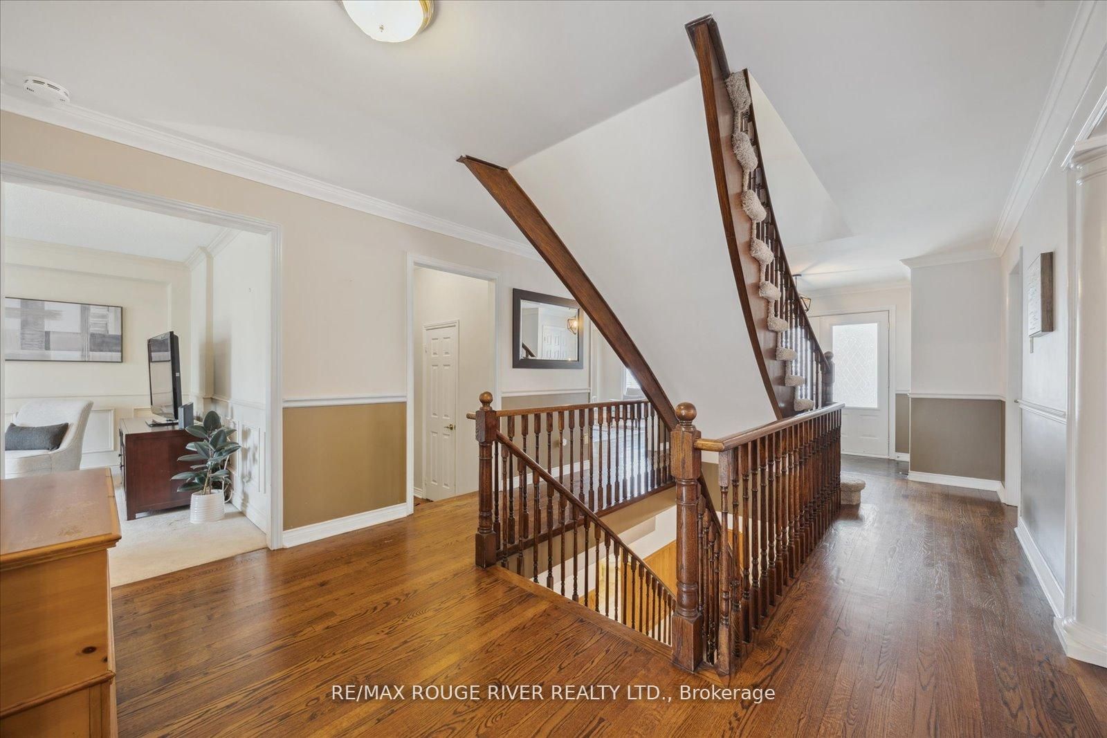 921 Duncannon Drive Property Photo 7