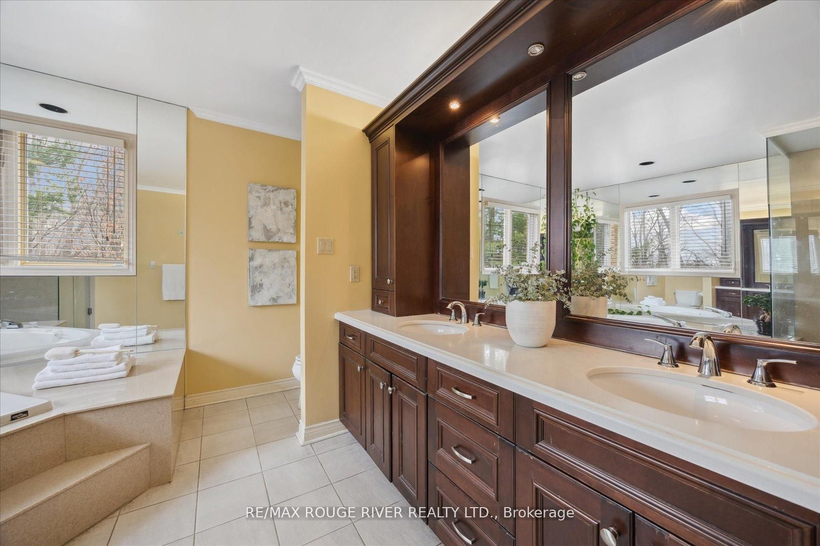 921 Duncannon Drive Property Photo 24