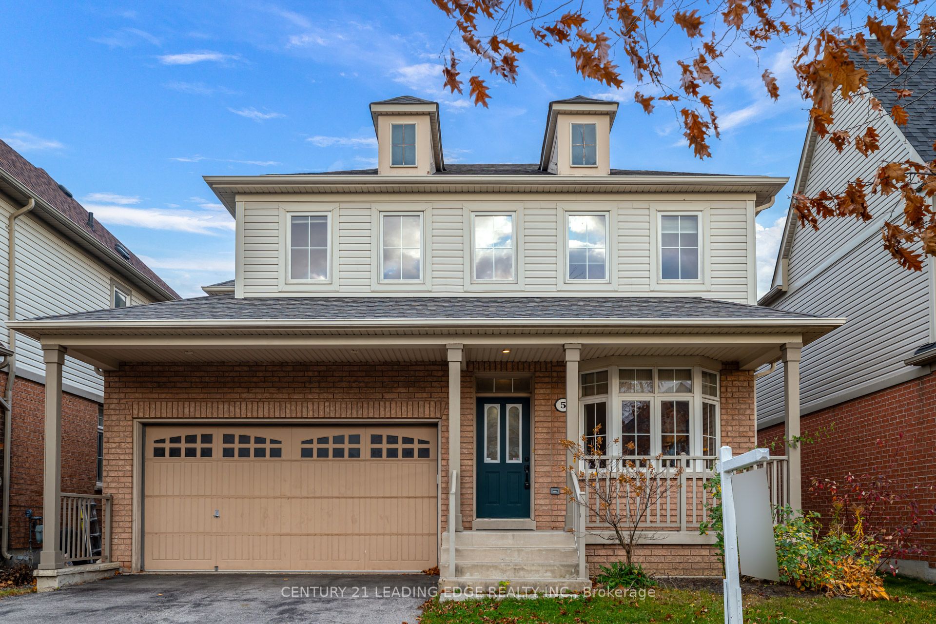 5 Woodbine Place E Property Photo 1