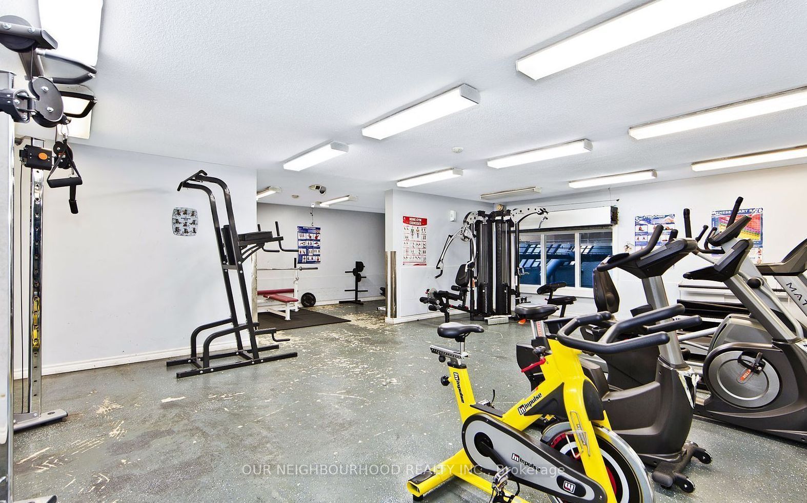 #205 - 4064 Lawrence Avenue Property Photo 3