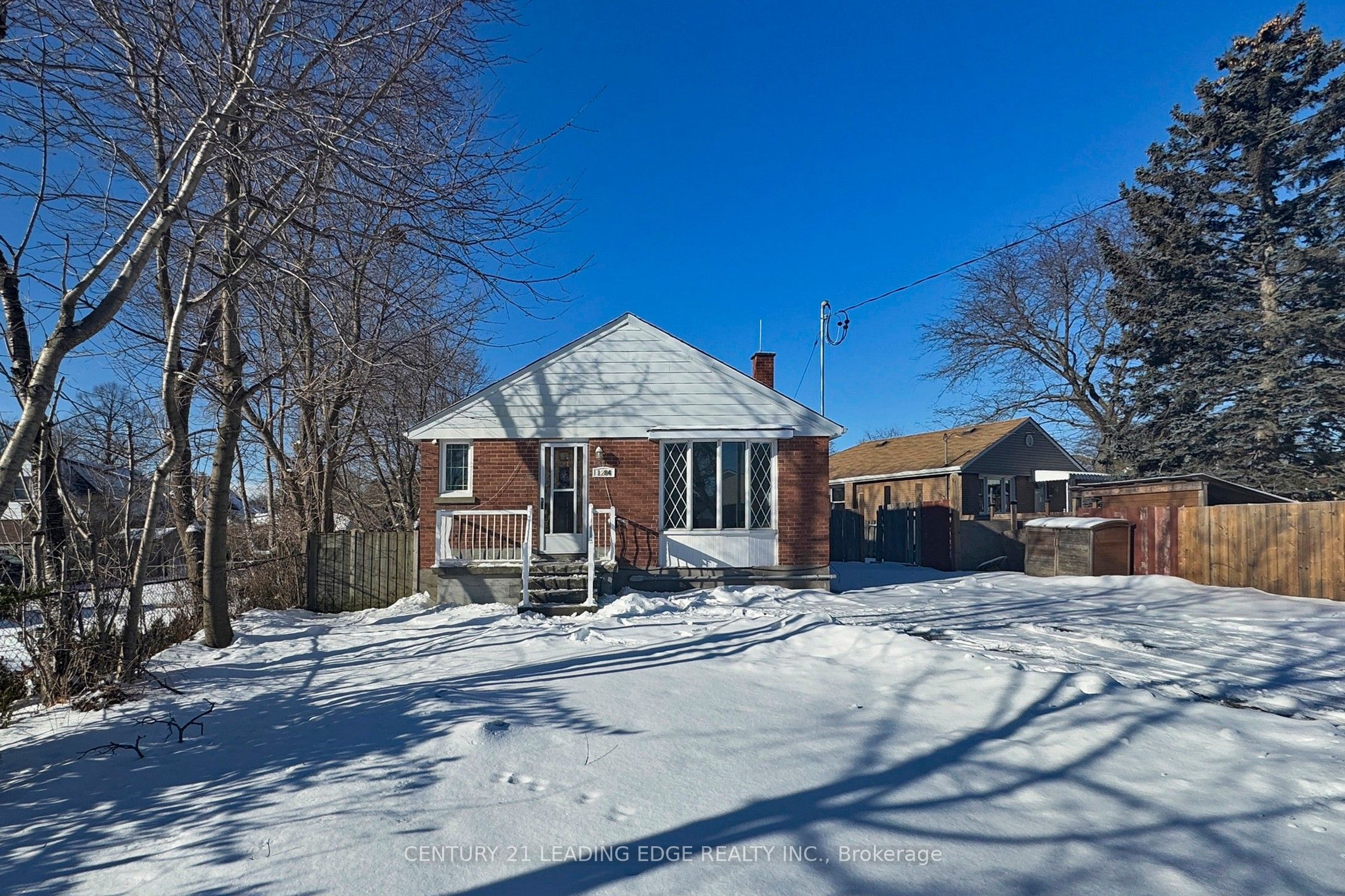 1284 Meadowvale Street Property Photo 1