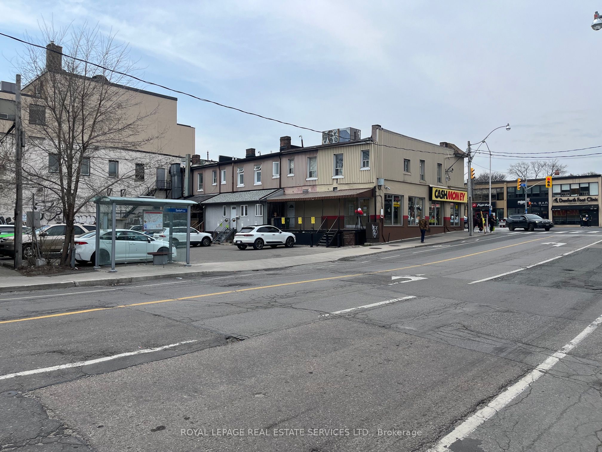 851 Danforth Avenue Property Photo 2