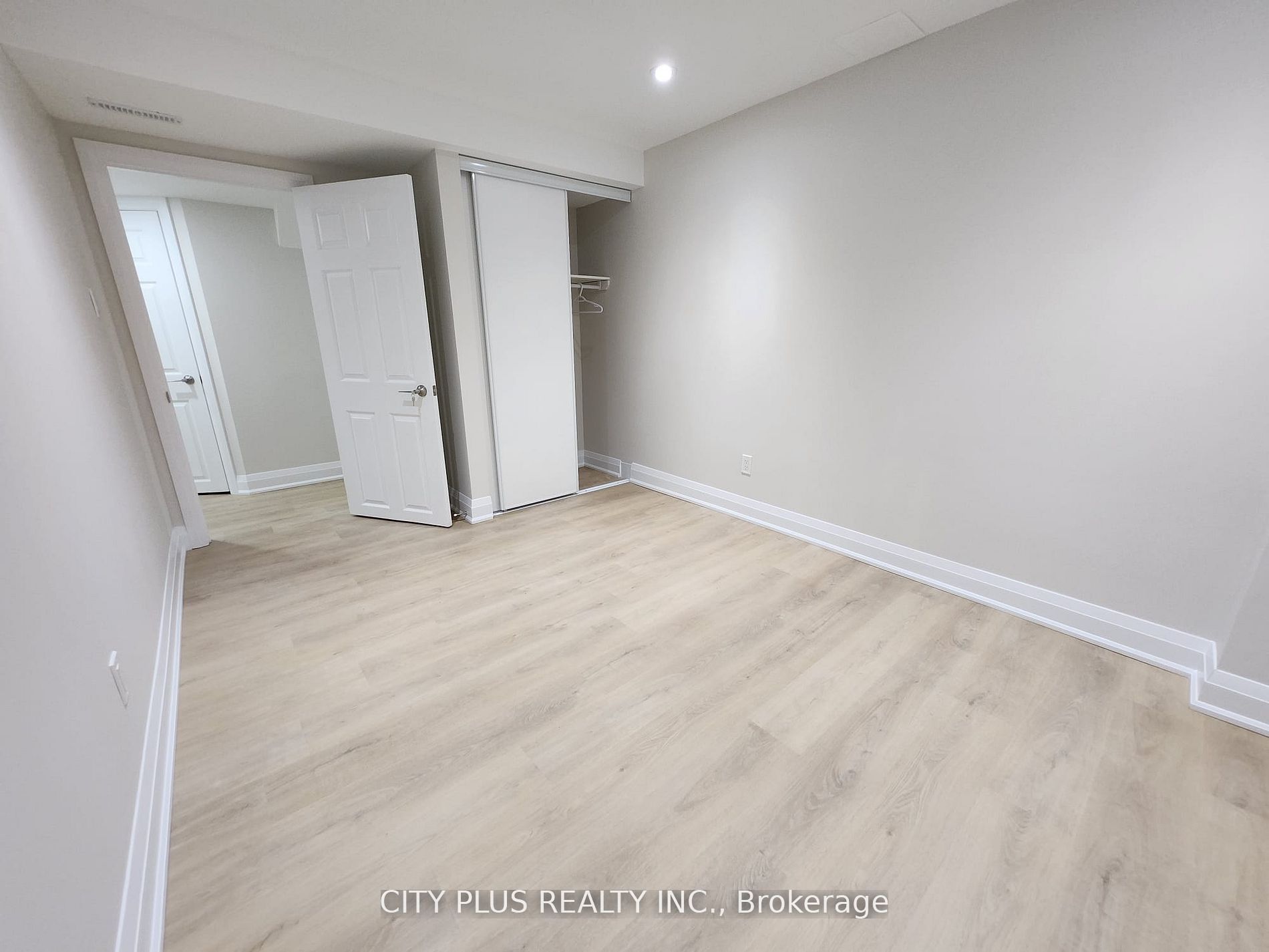 197 Mclevin Avenue Bsmt Property Photo 2