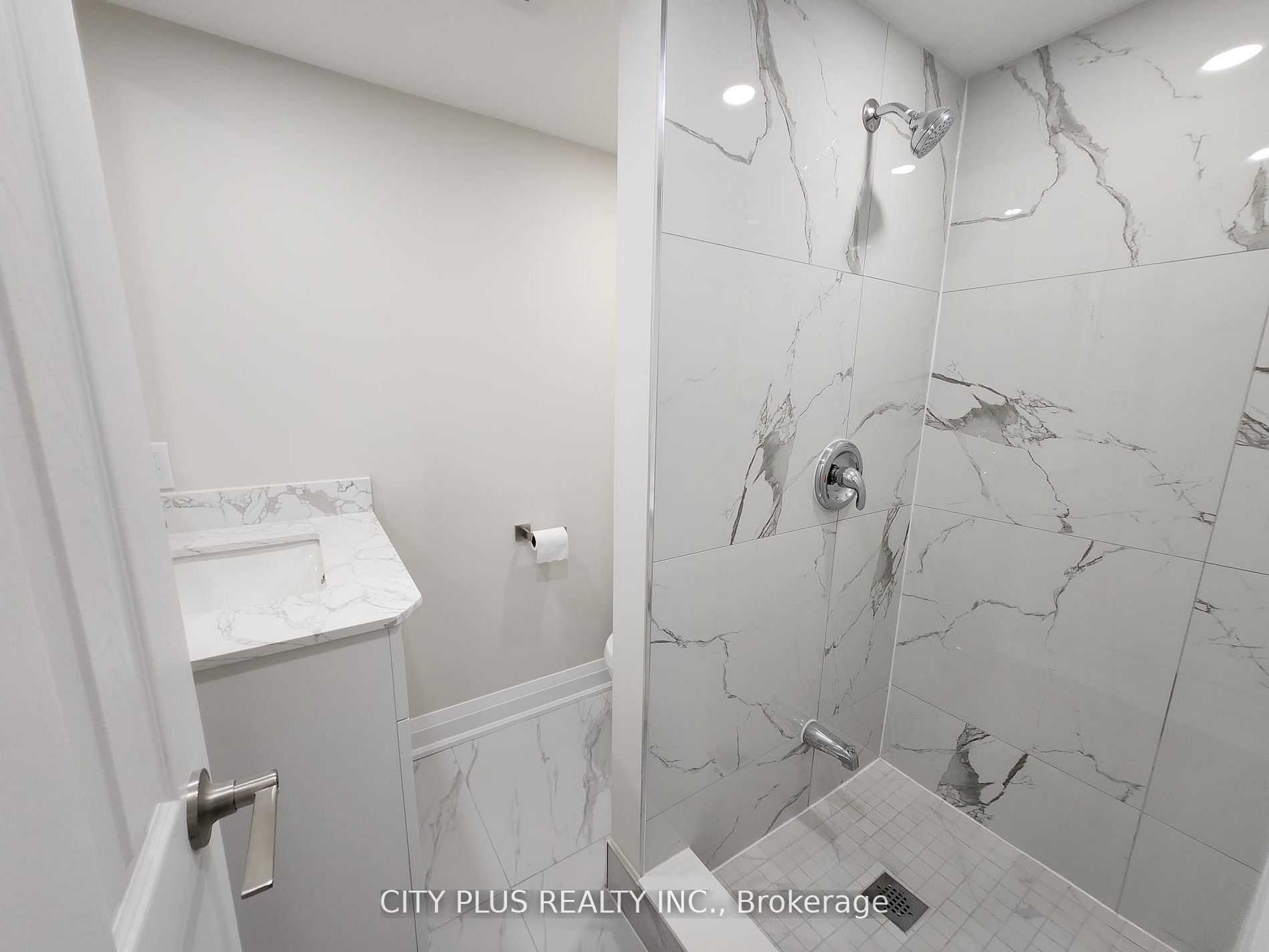 197 Mclevin Avenue Bsmt Property Photo 3
