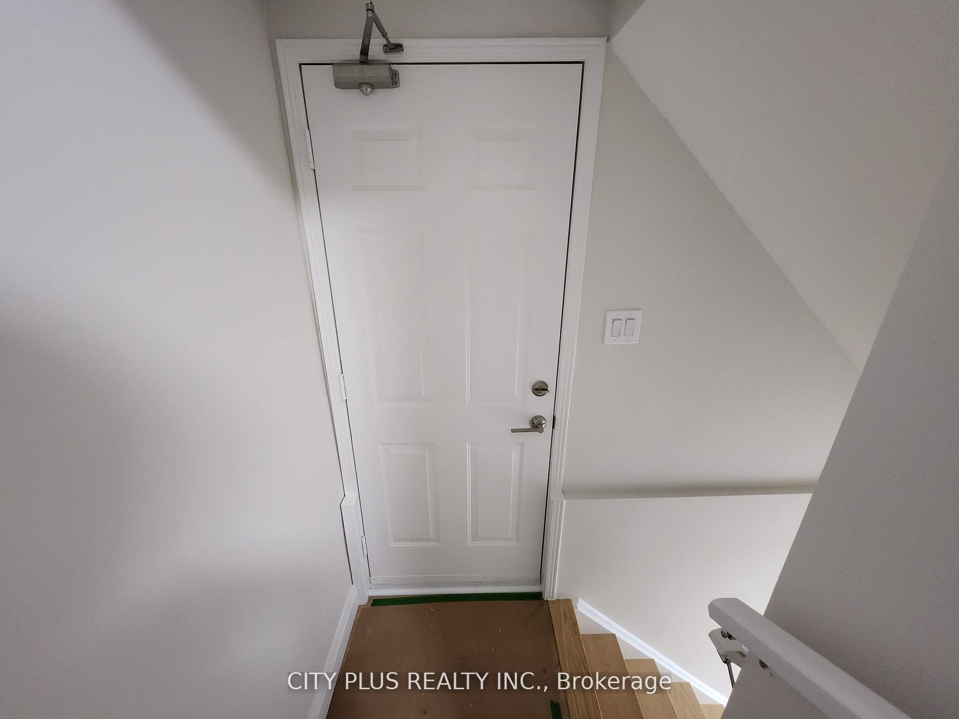 197 Mclevin Avenue Bsmt Property Photo 6