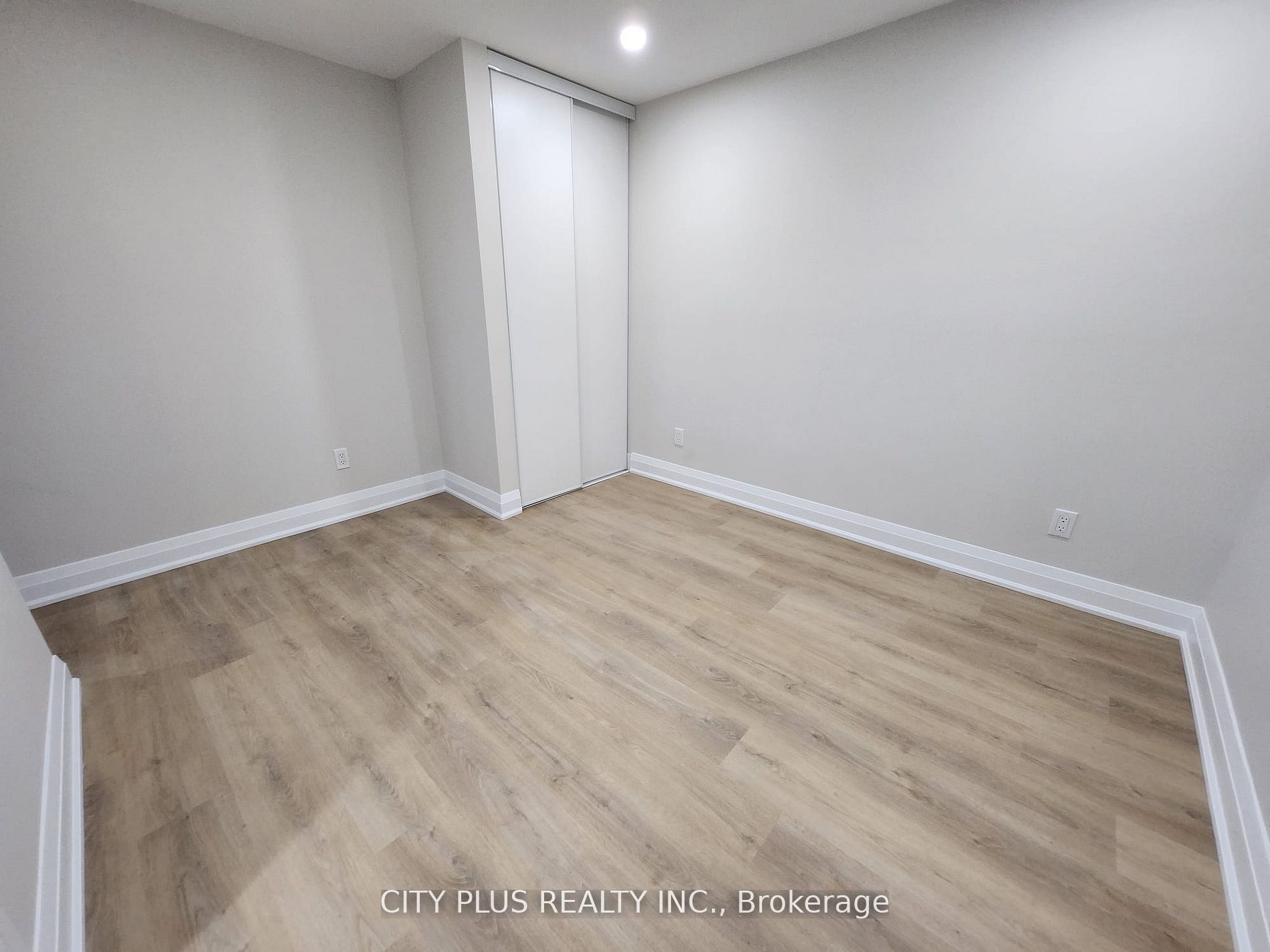 197 Mclevin Avenue Bsmt Property Photo 9