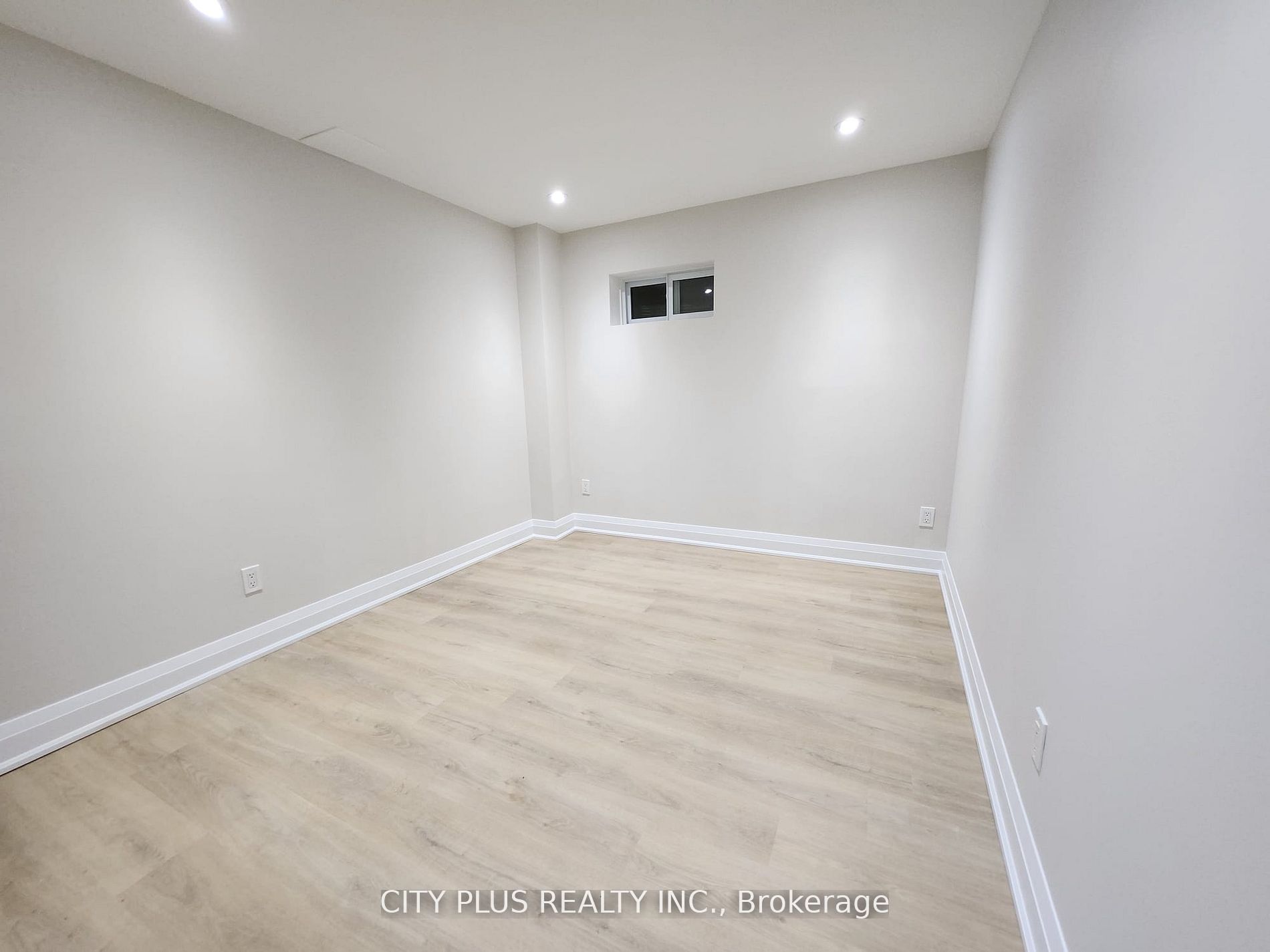 197 Mclevin Avenue Bsmt Property Photo 10